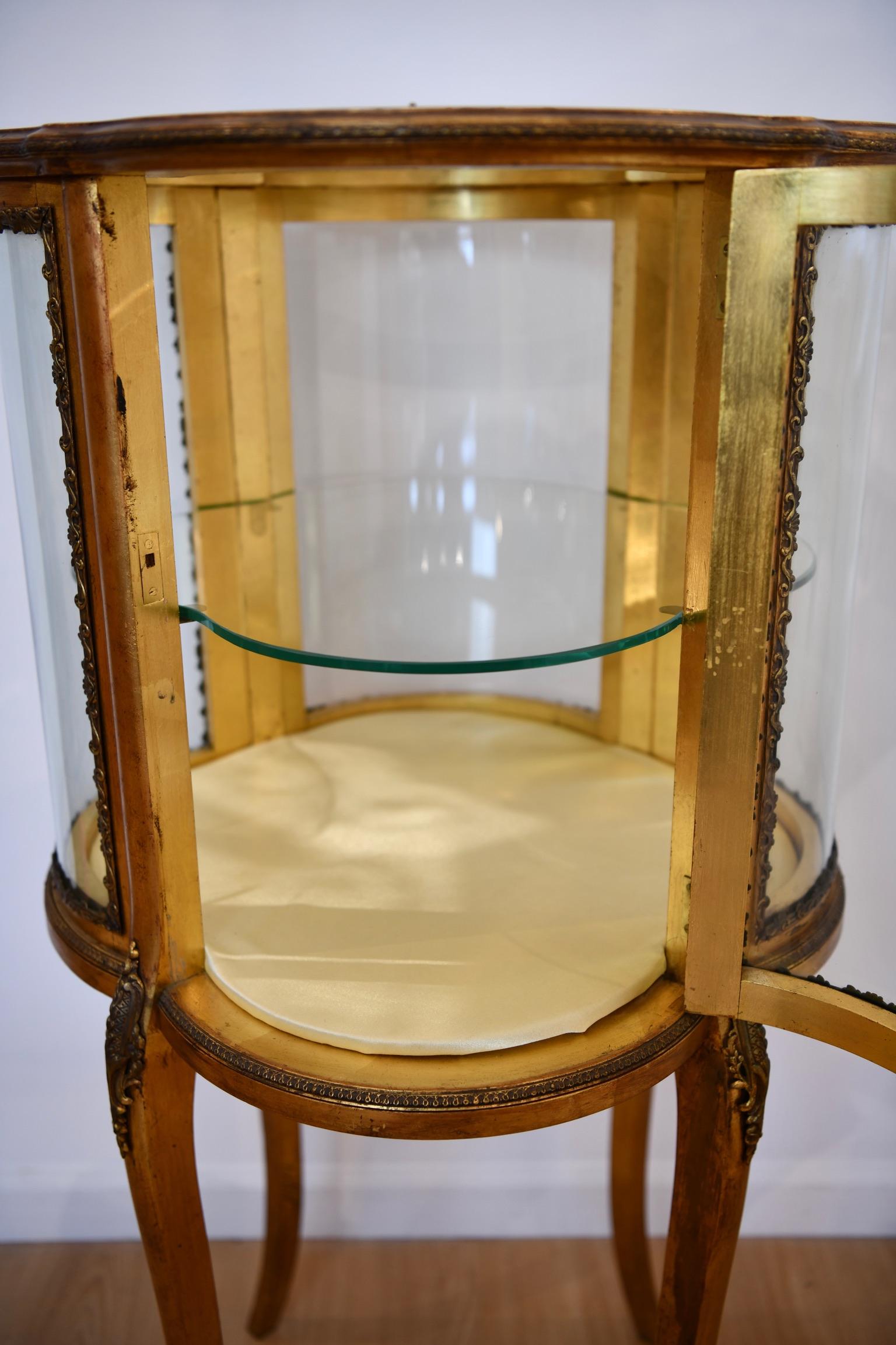 Antique Louis XV Style Gilt Curved Glass Curio 3