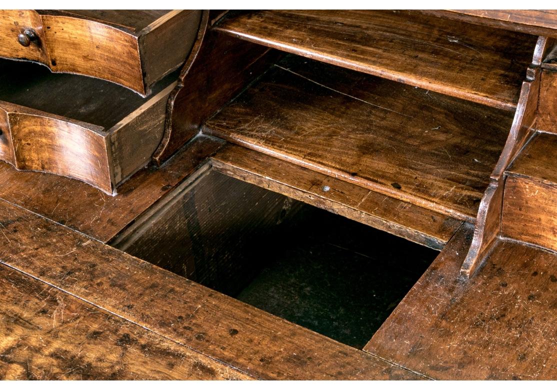 Antica scrivania in stile Luigi XV in Oak in vendita 11