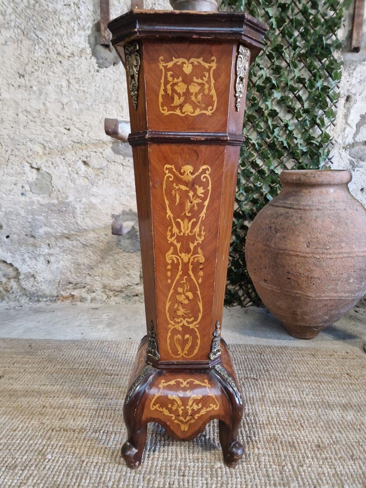 Hand-Carved Antique Louis XV Style Pedestal 19th Century Bombe  For Sale