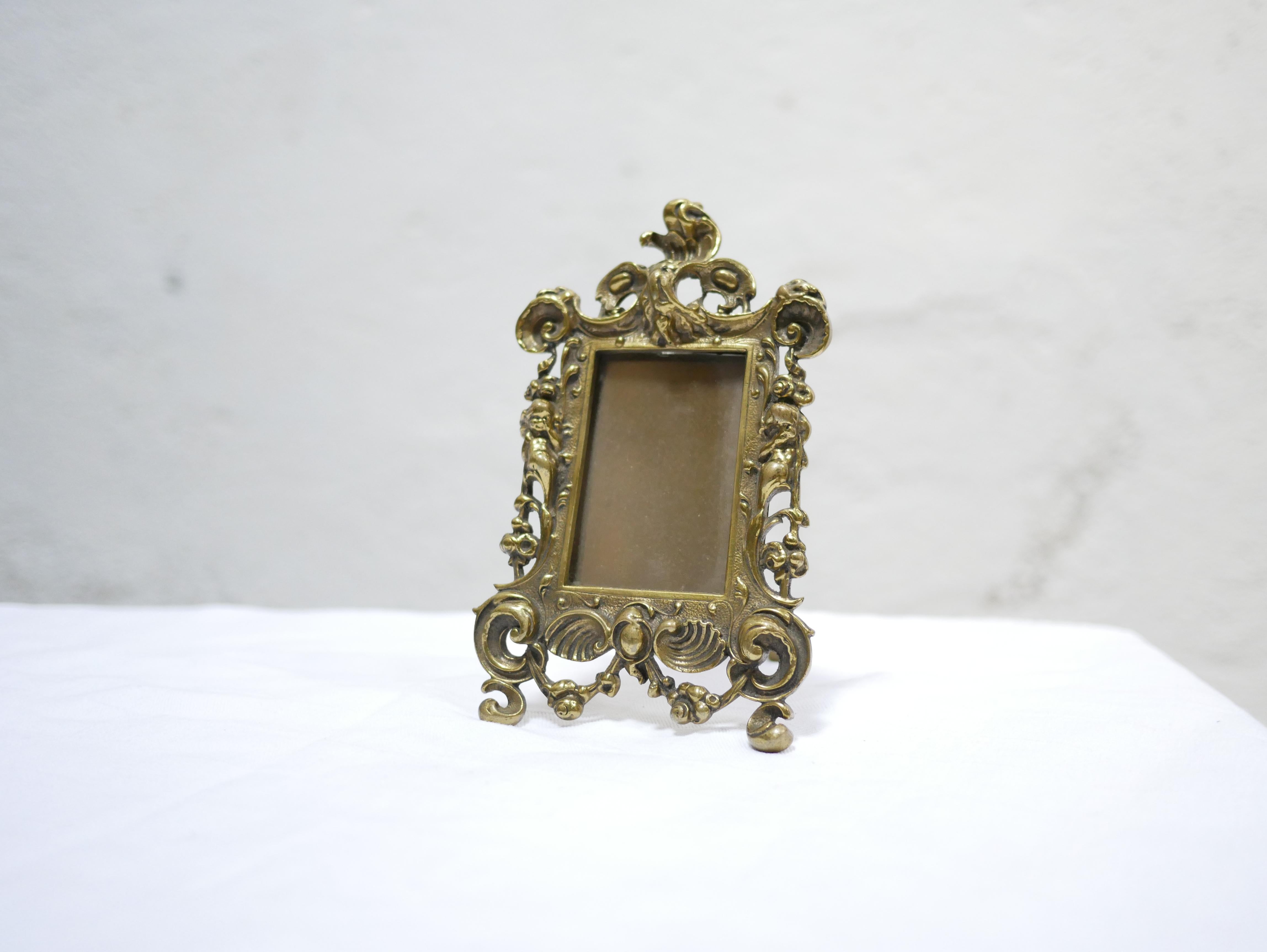 Antique Louis XV Style Photo Frame from the Napoleon III Period in Gilt Bronze For Sale 3
