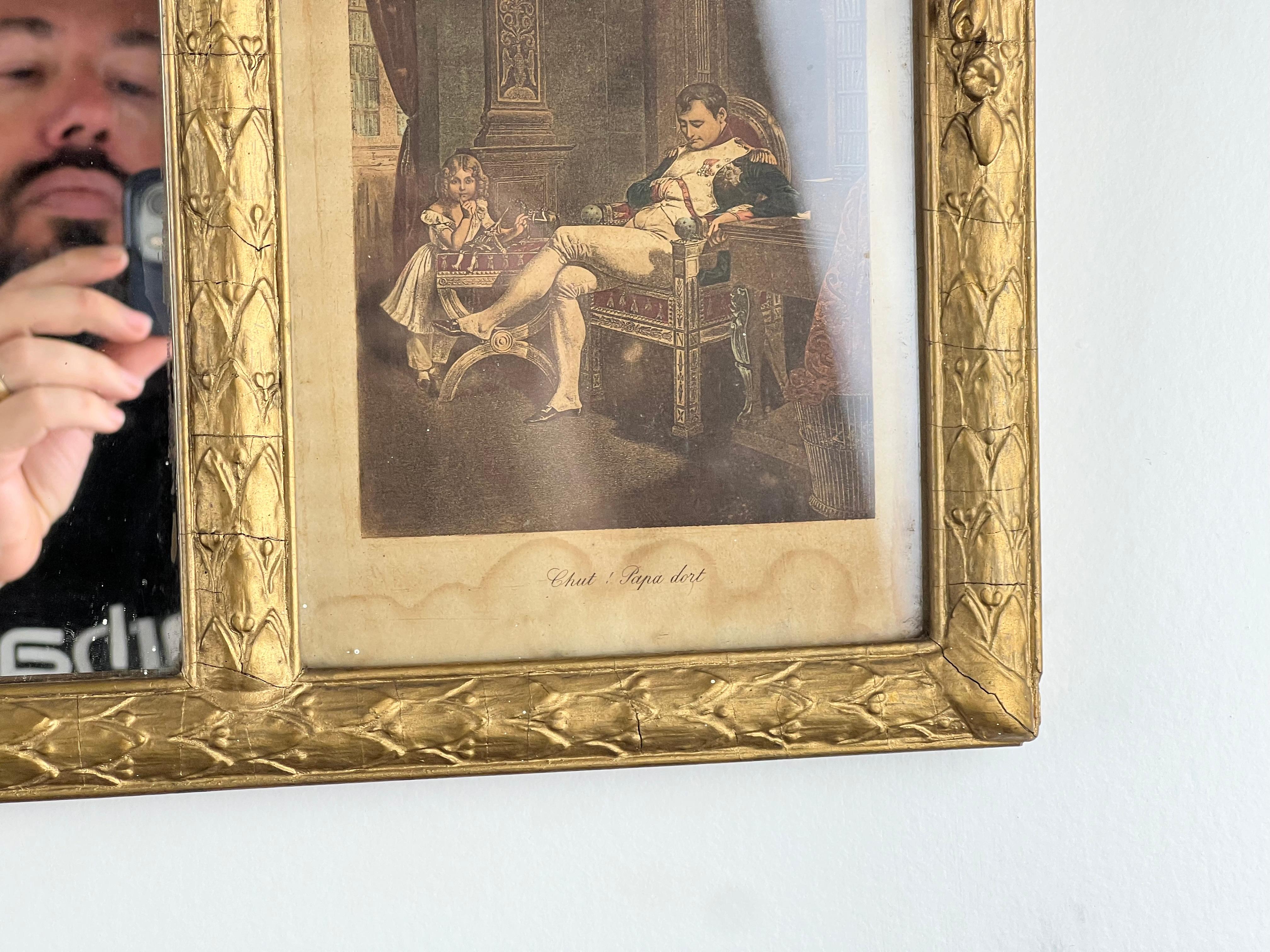 Antiguo Espejo de Tres Paneles Estilo Luis XV Flanqueado por Imágenes de Napoleón en Bueno estado para la venta en Westfield, MA