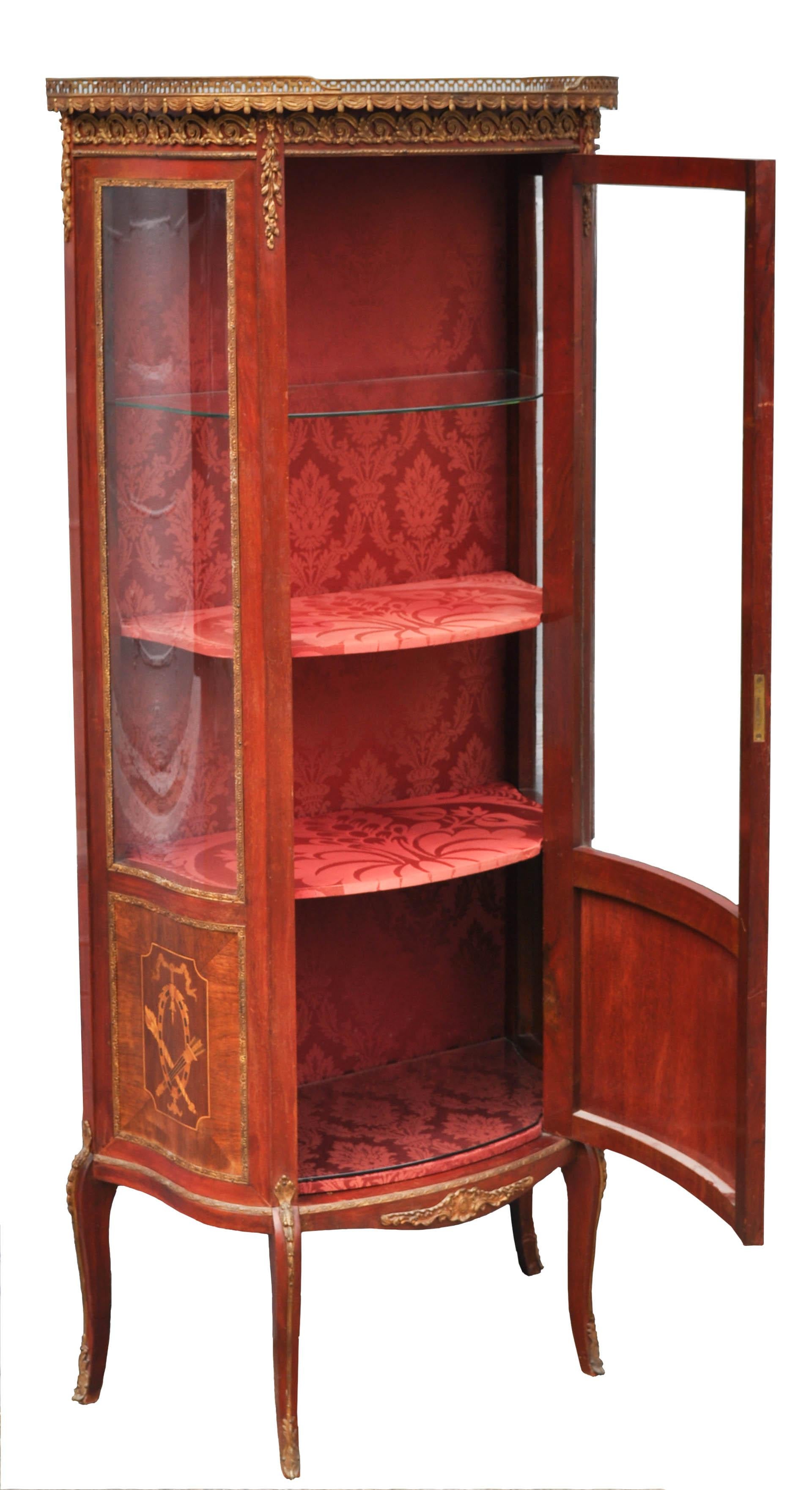 Antique Louis XV Style Vernis Martin China Display Cabinet/Vitrine, circa 1900 For Sale 3
