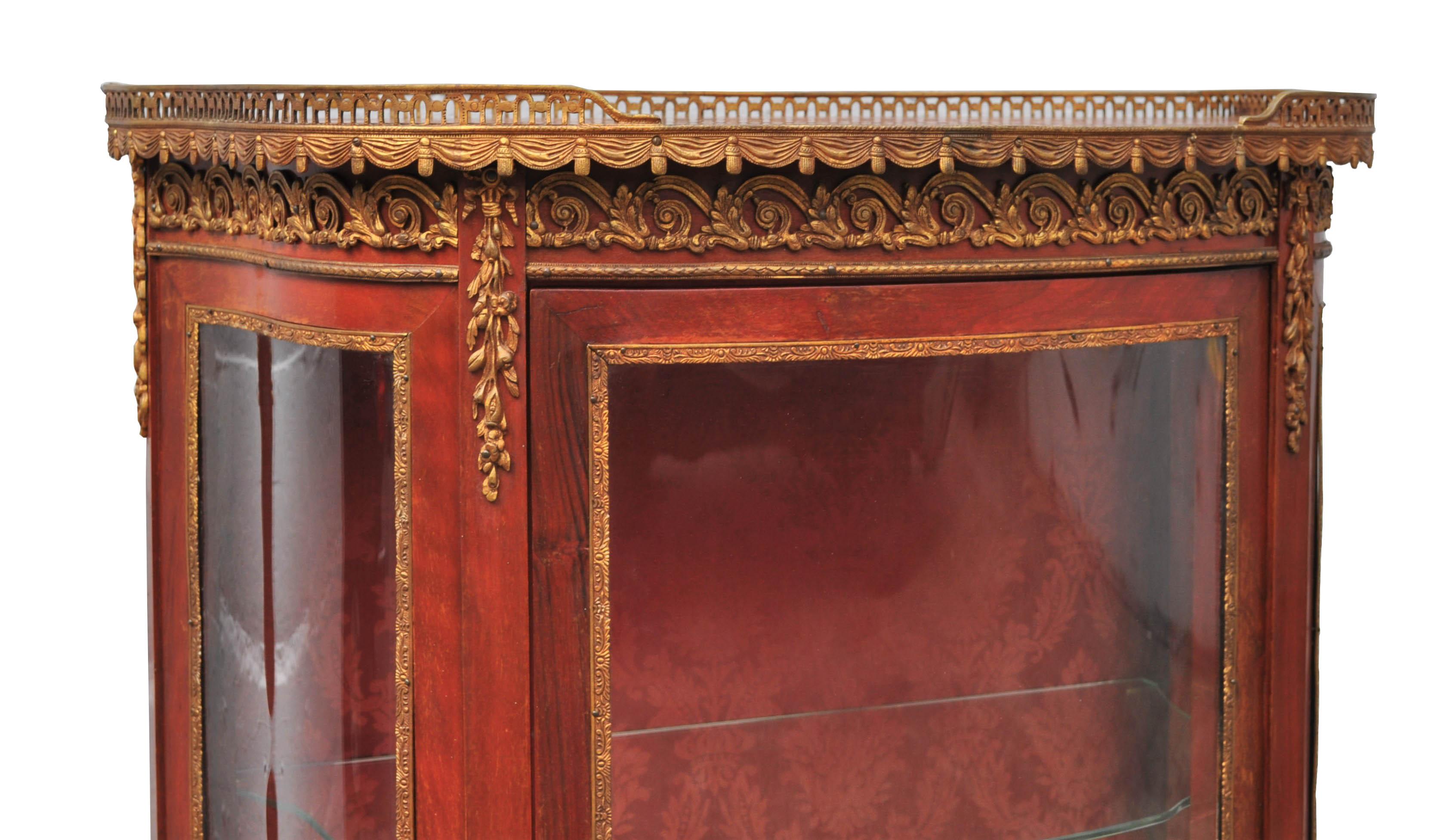 20th Century Antique Louis XV Style Vernis Martin China Display Cabinet/Vitrine, circa 1900 For Sale