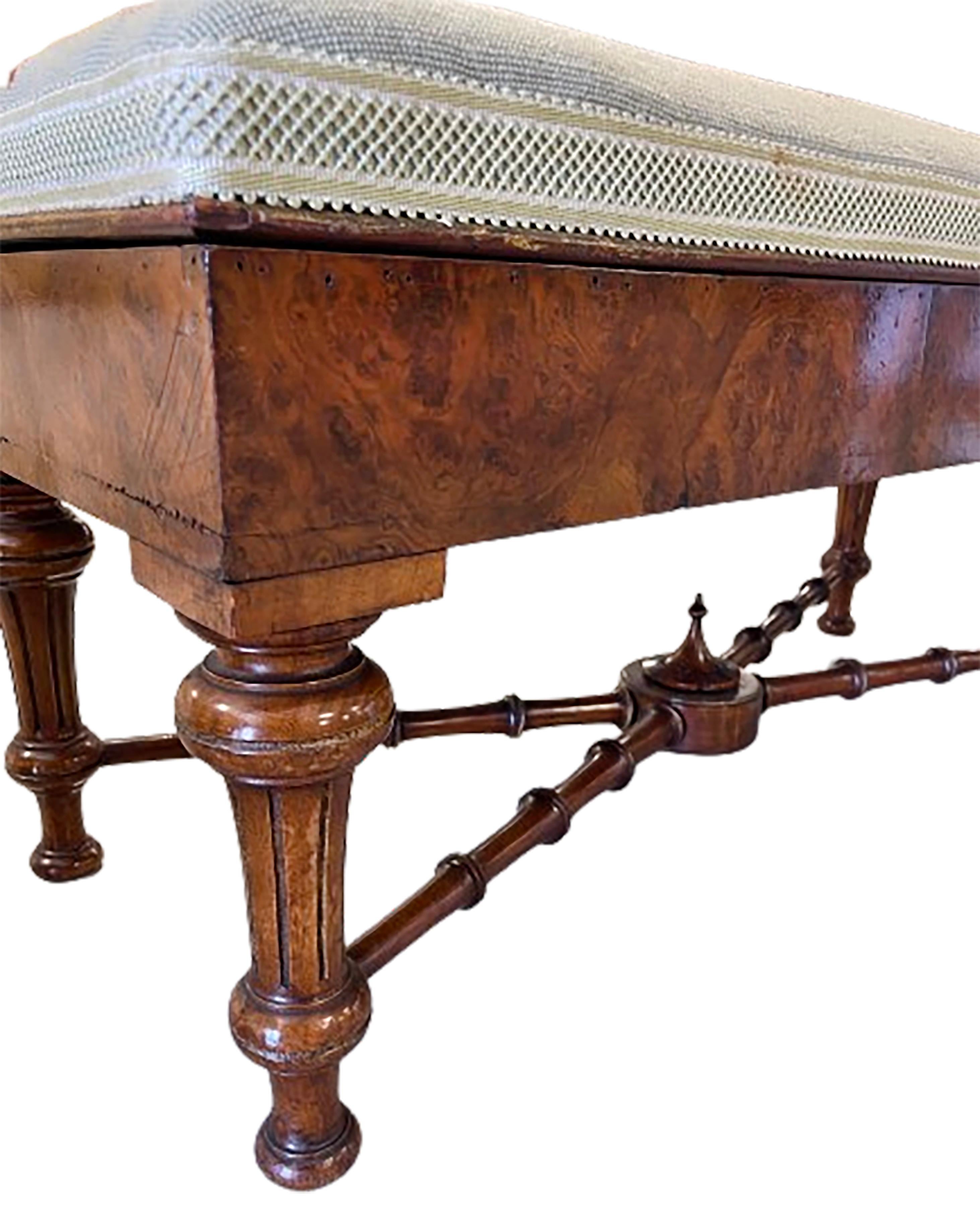 Antique Louis XVI Bench In Good Condition For Sale In Dallas, TX