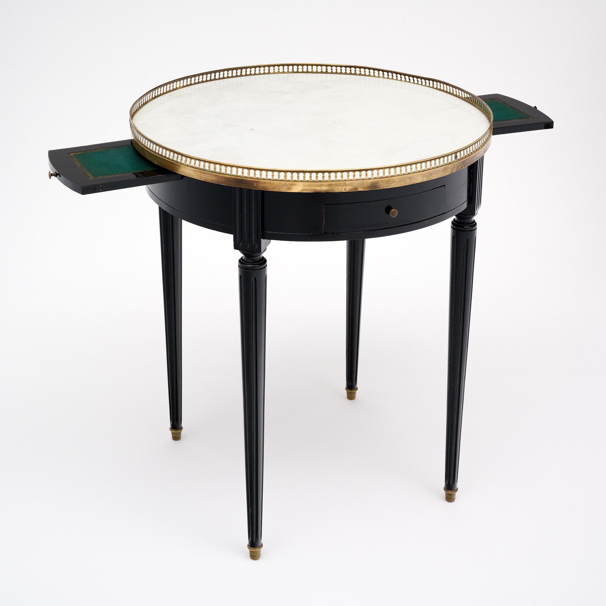 Antiker Louis XVI Bouillotte Tisch (Ebonisiert) im Angebot