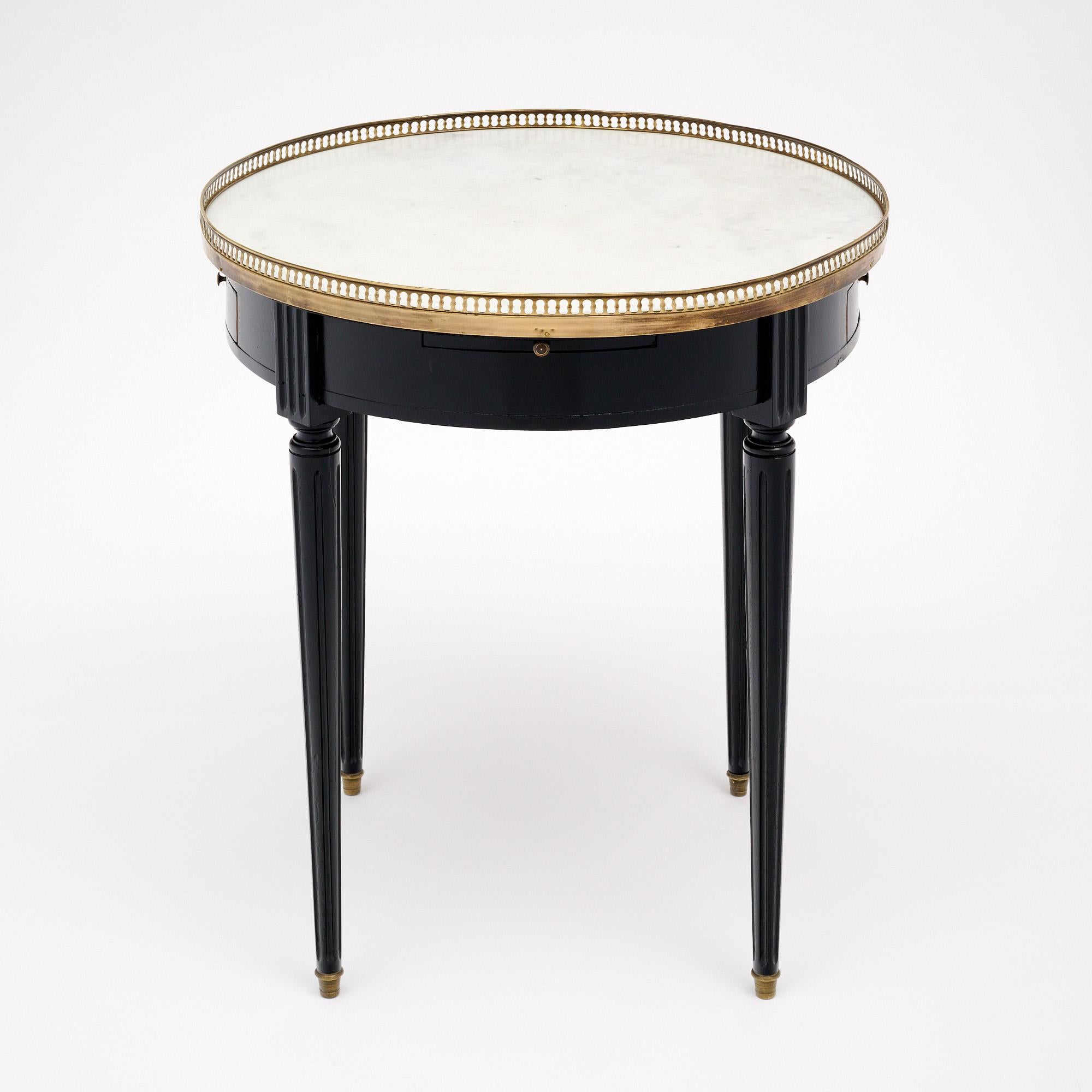 Antiker Louis XVI Bouillotte Tisch (Messing) im Angebot