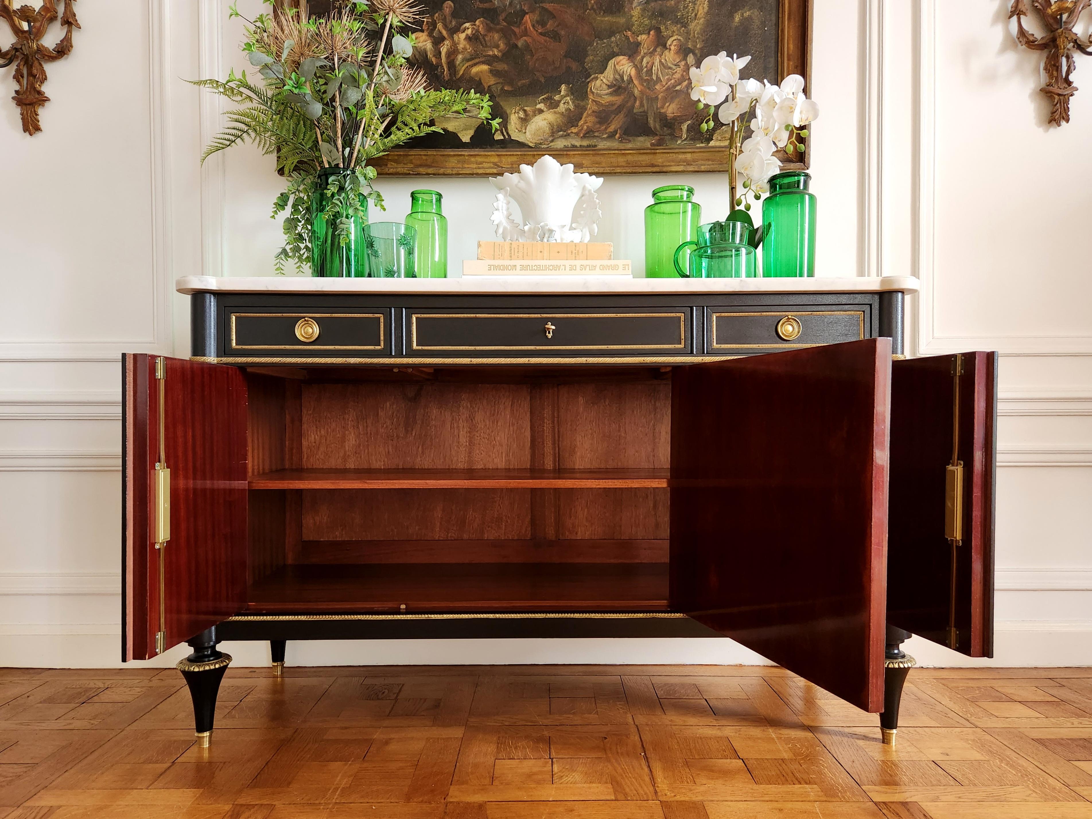 Fine XIX secolo Antico buffet Luigi XVI Coromandel, marmo di Carrara e bronzo, XIX secolo in vendita