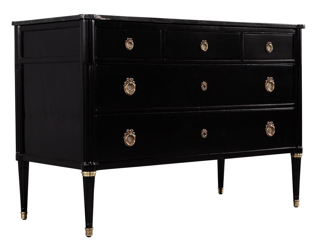 Antique French Louis XVI - Cassettone con piano in marmo in vendita 5