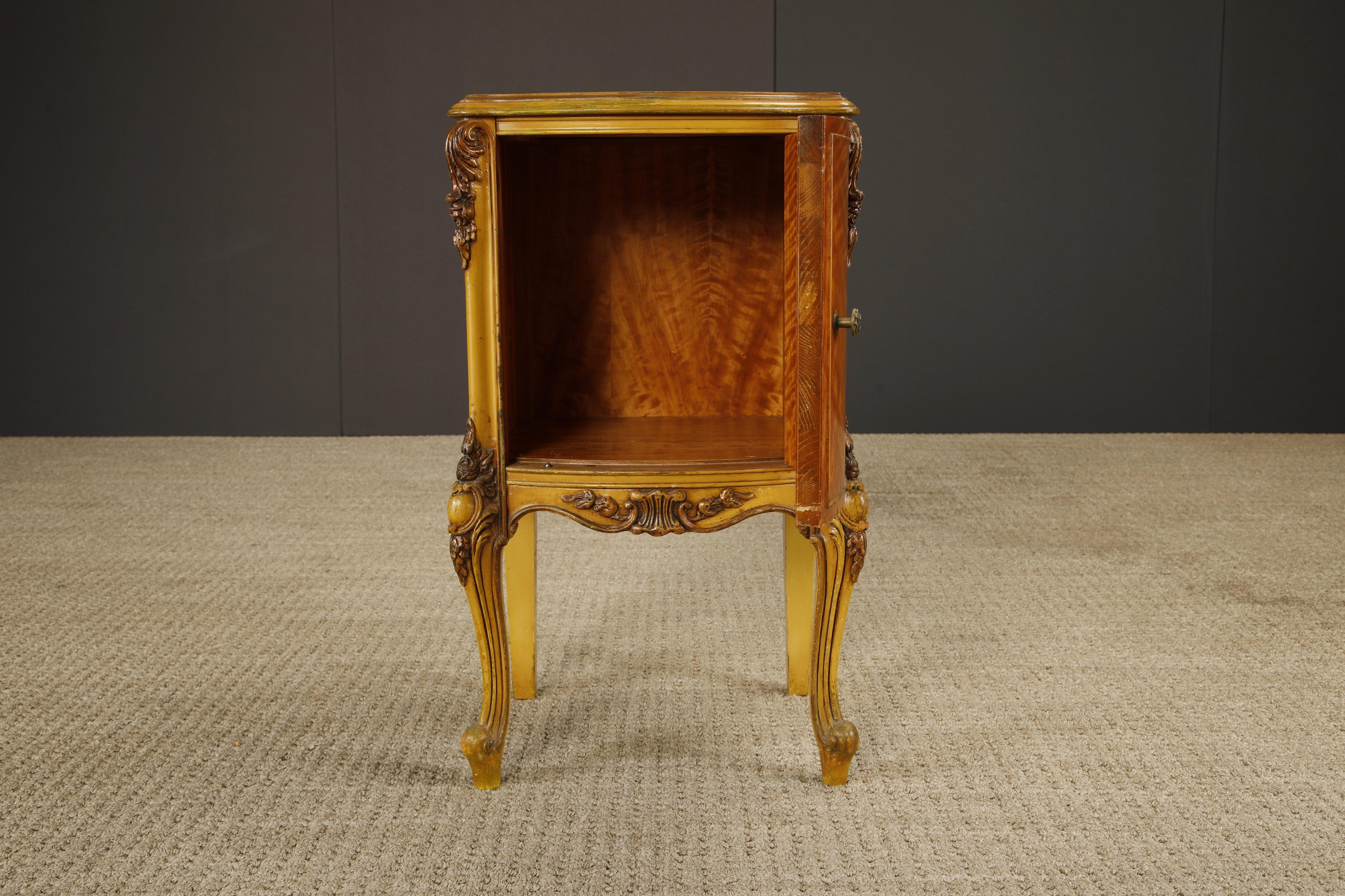 Antique Louis XVI French Provincial Figured Maple Cabinet Nightstands, c. 1920s en vente 5