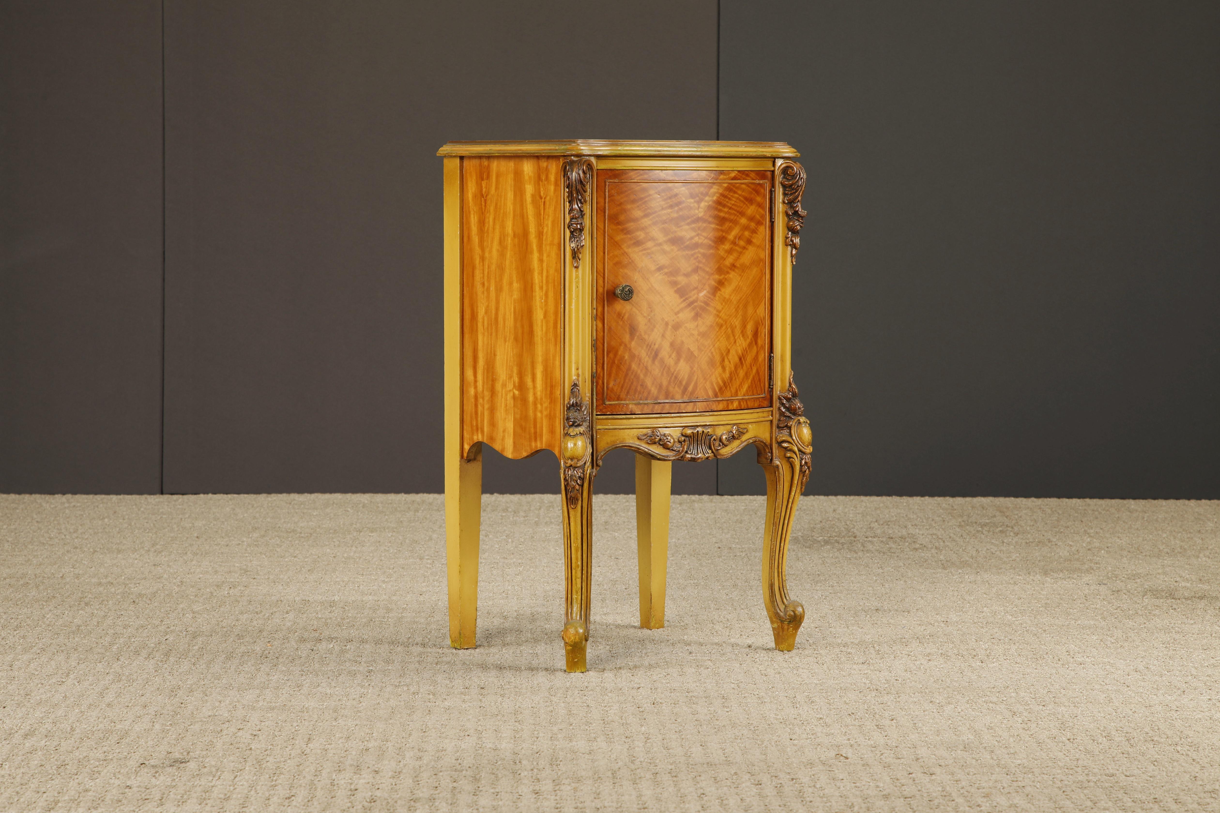 Antique Louis XVI French Provincial Figured Maple Cabinet Nightstands, c. 1920s en vente 8