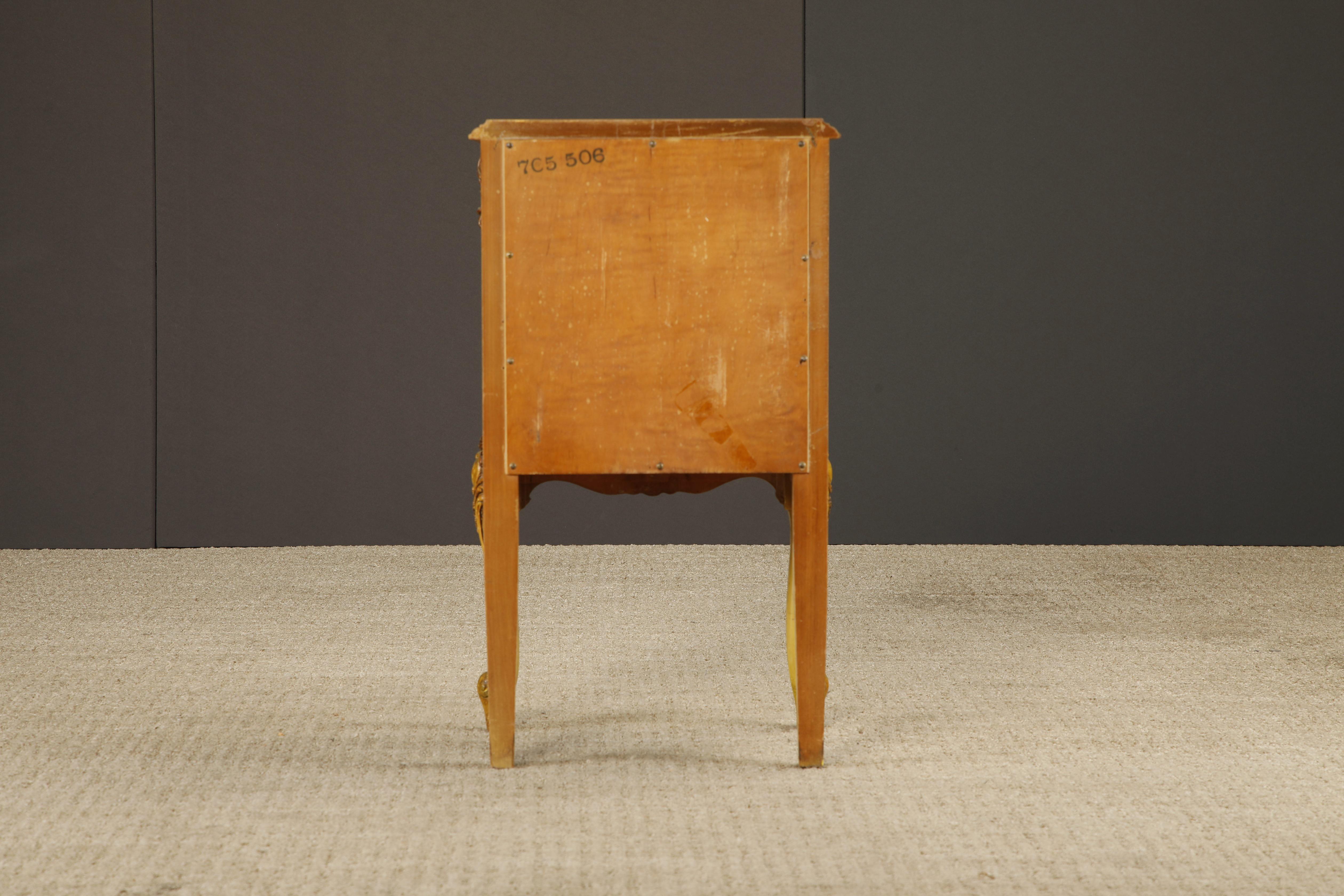 Antique Louis XVI French Provincial Figured Maple Cabinet Nightstands, c. 1920s en vente 12