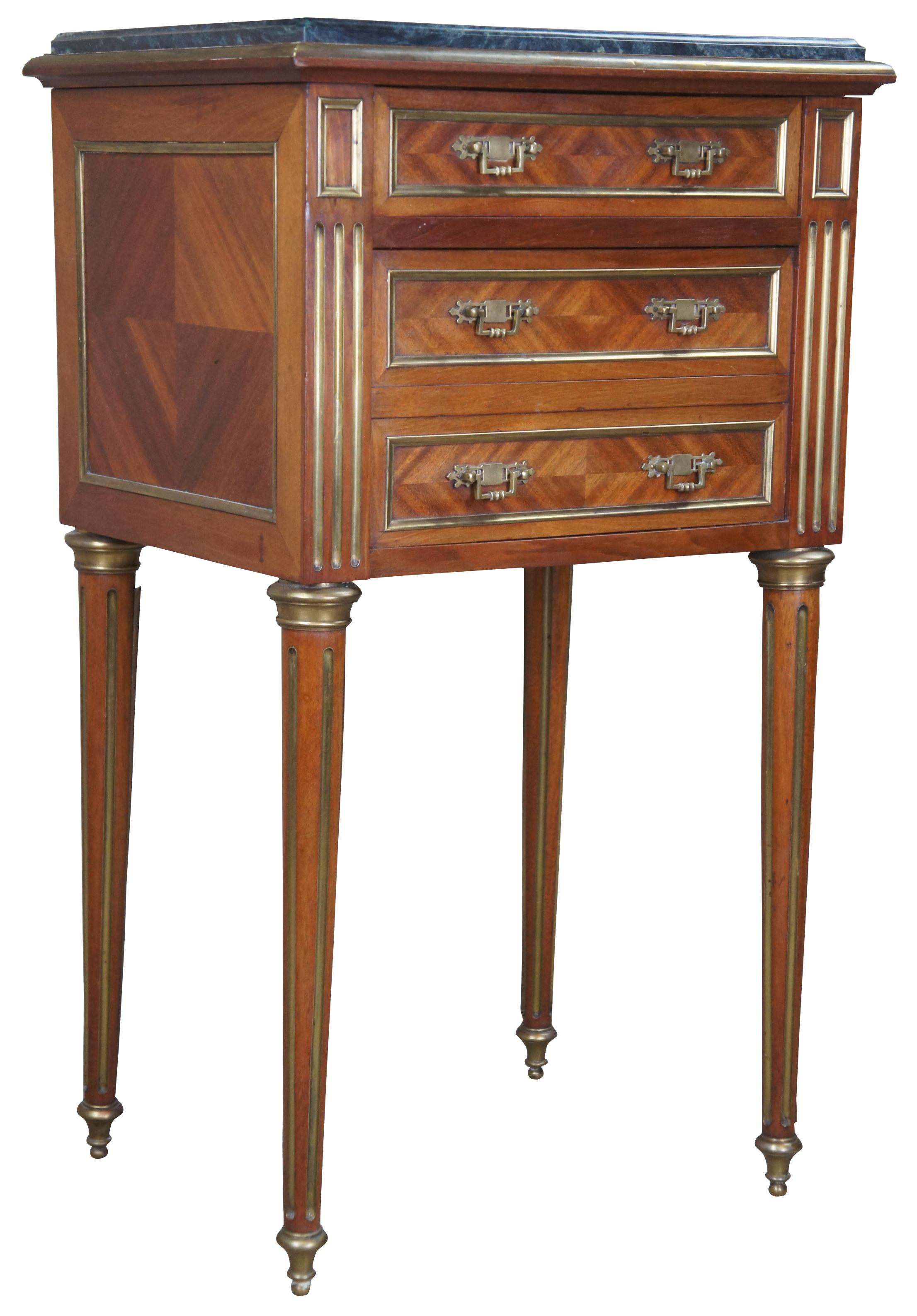 Antique 19th century Louis XV French humidor or side table. Made of walnut with matchbook parquetry veneer featuring brass inlaid accents and hardware, green marble top and tapered fluted legs. Interior humior compartment is lined with white marble