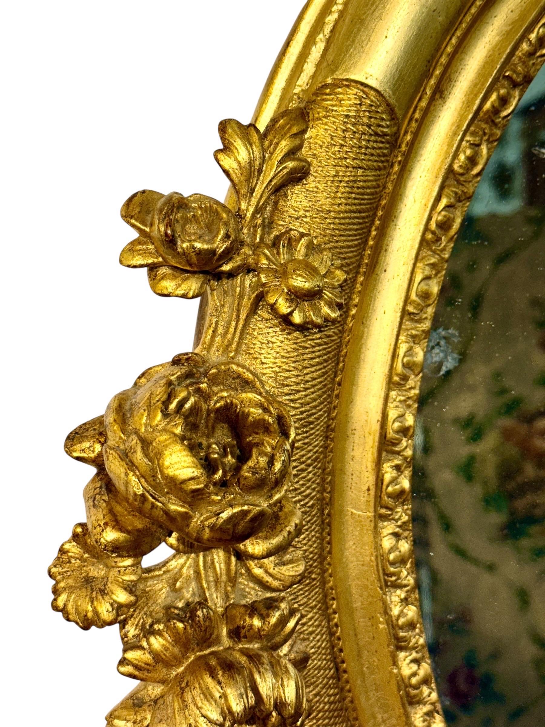 Antique Louis XVI Giltwood Oval Mirror with Floral Carving For Sale 7