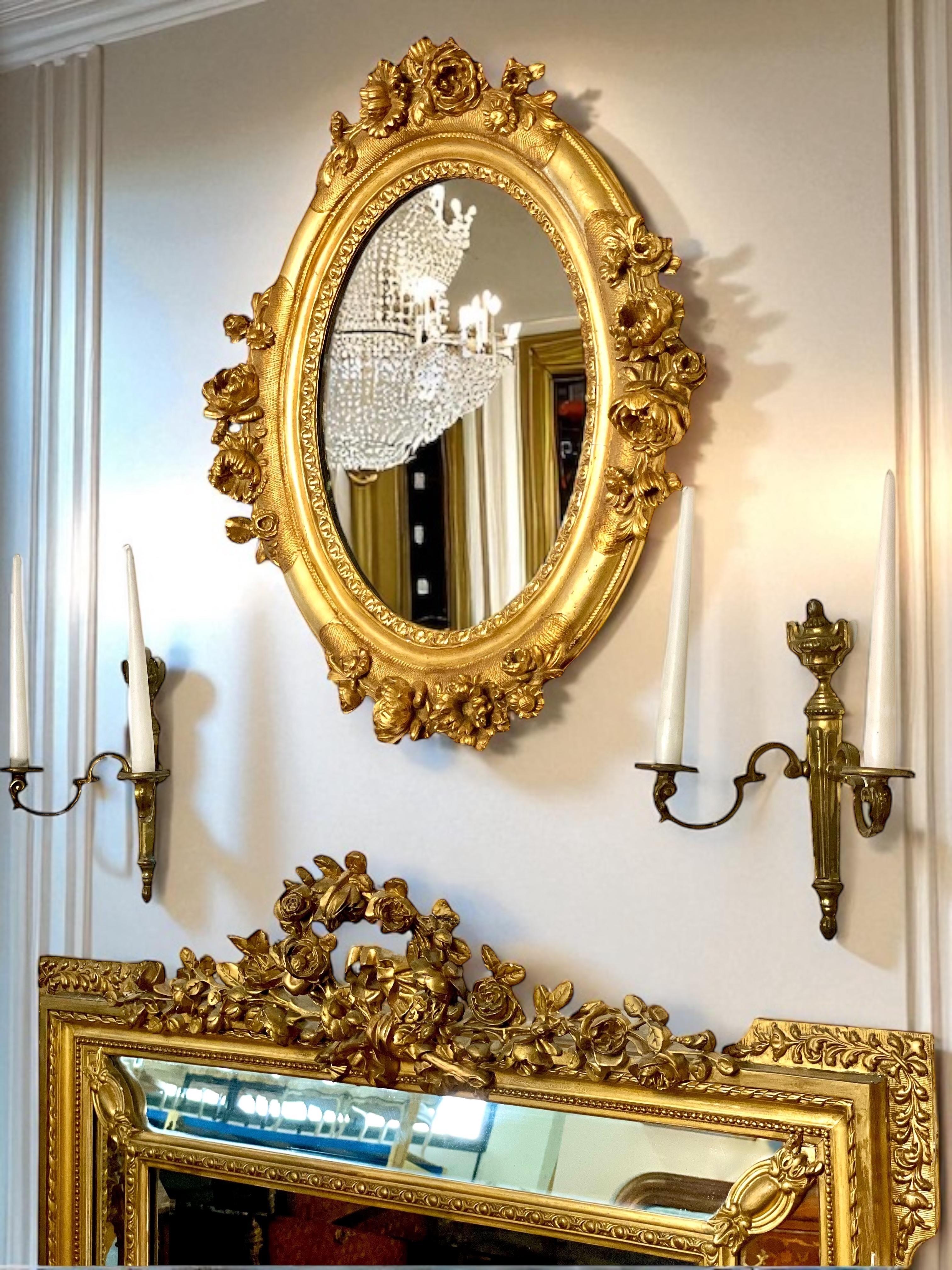 Antique Louis XVI Giltwood Oval Mirror with Floral Carving For Sale 13