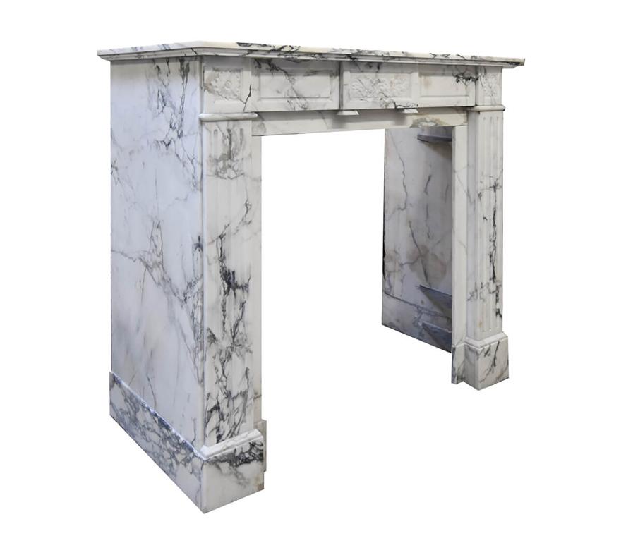 Beautiful Antique Louis XVI marble fireplace mantel from the 19th Century.
To place in front of the chimney.