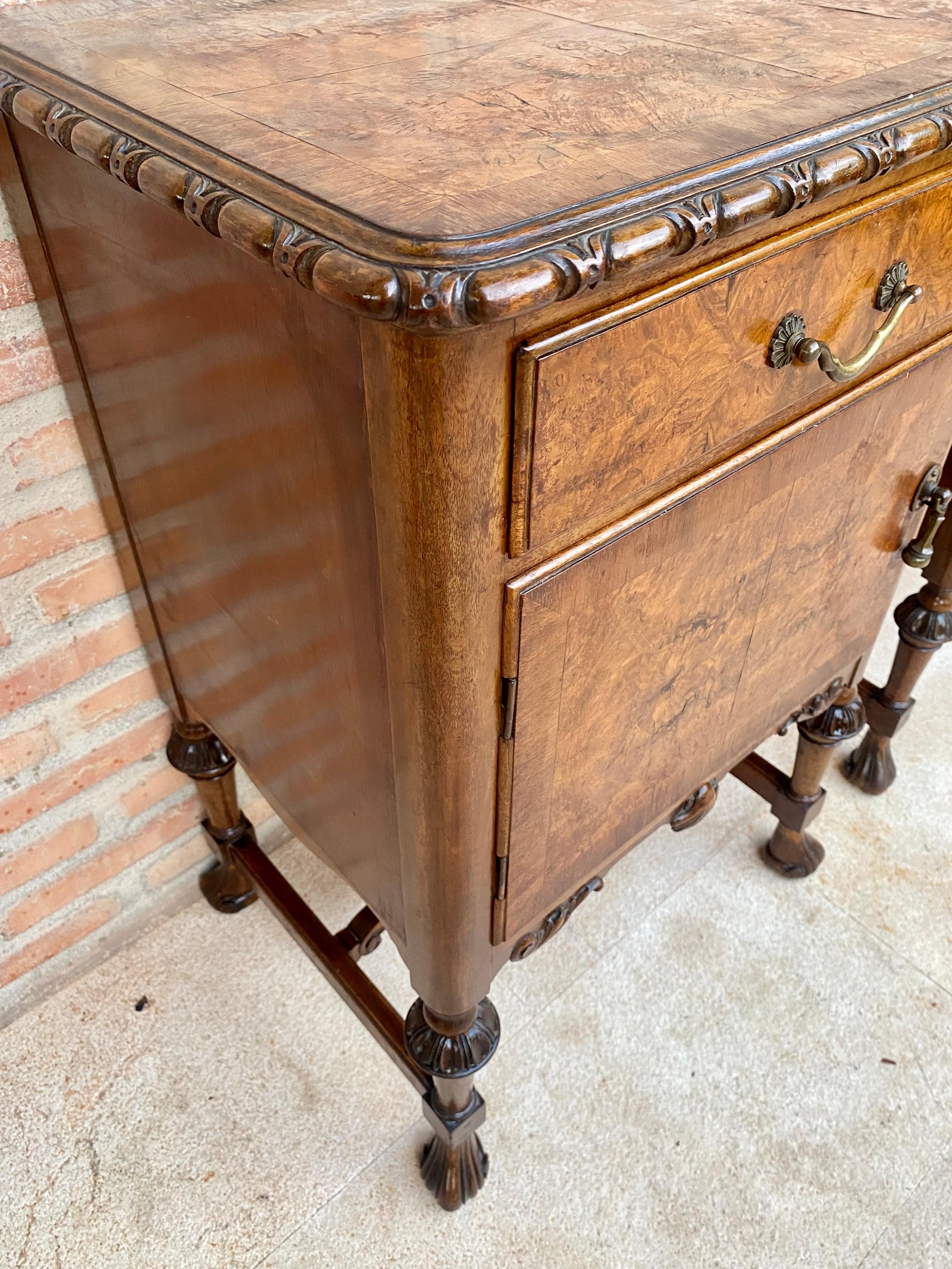 Antique Louis XVI Nightstands with White Marble Tops, 1890s, Set of 2 For Sale 3