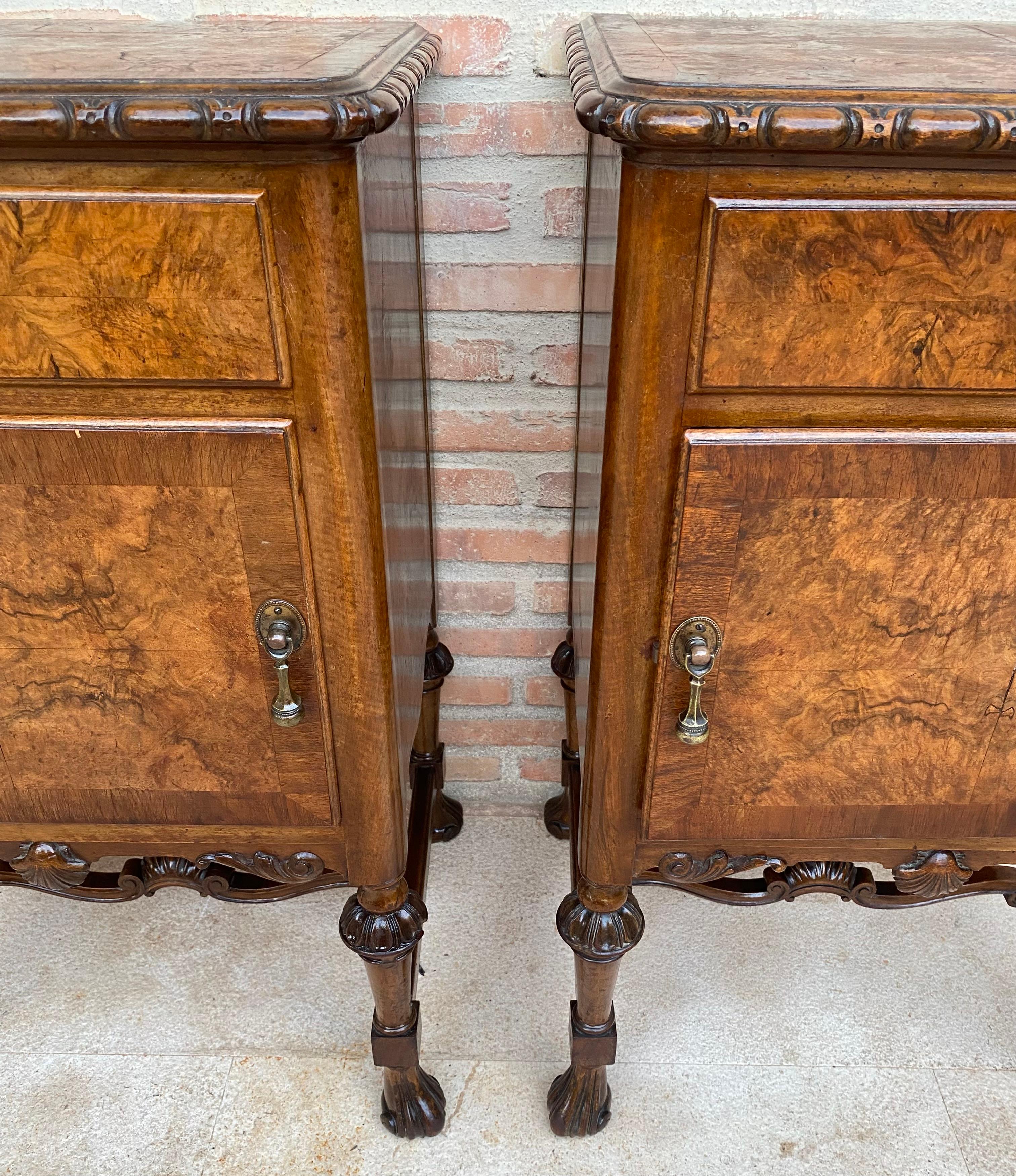 French Antique Louis XVI Nightstands with White Marble Tops, 1890s, Set of 2 For Sale