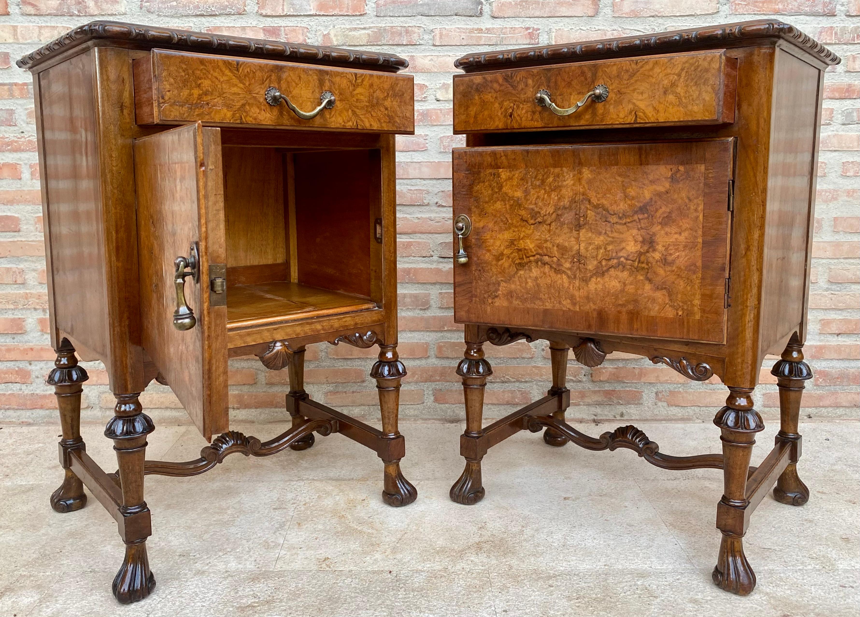 Antique Louis XVI Nightstands with White Marble Tops, 1890s, Set of 2 For Sale 1