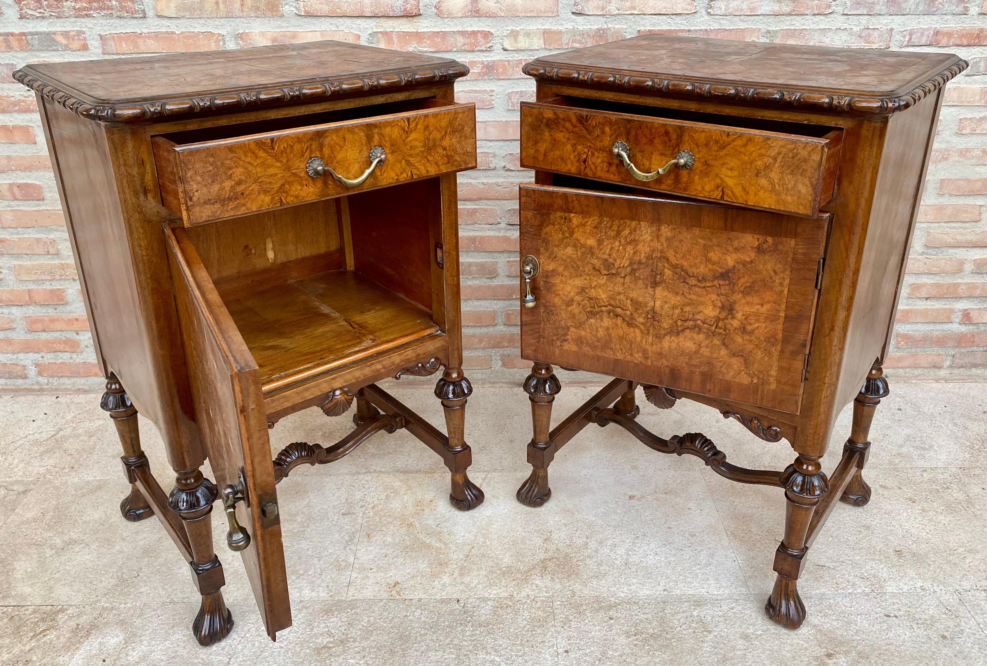 Antique Louis XVI Nightstands with White Marble Tops, 1890s, Set of 2 For Sale 2