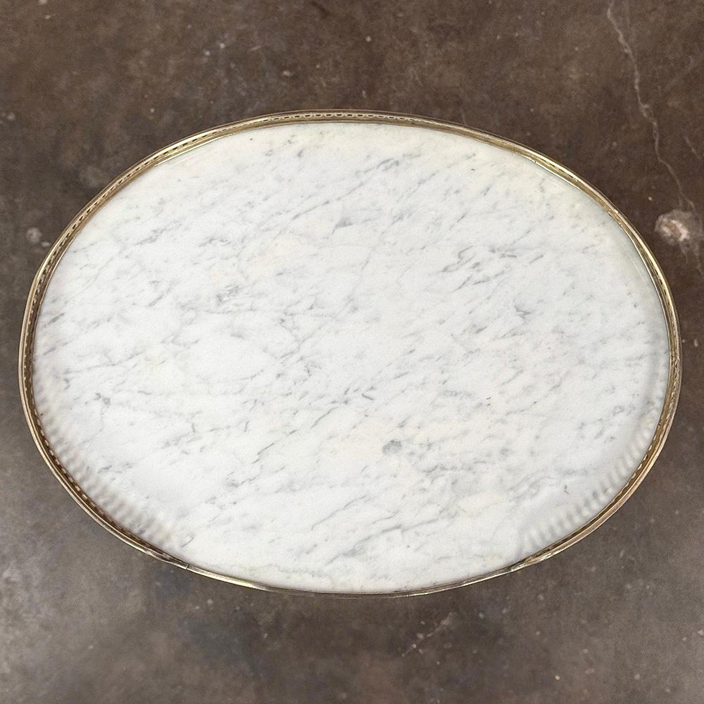 Mesa auxiliar ovalada antigua Luis XVI ~ Mesa lámpara con mármol de Carrara en venta 6
