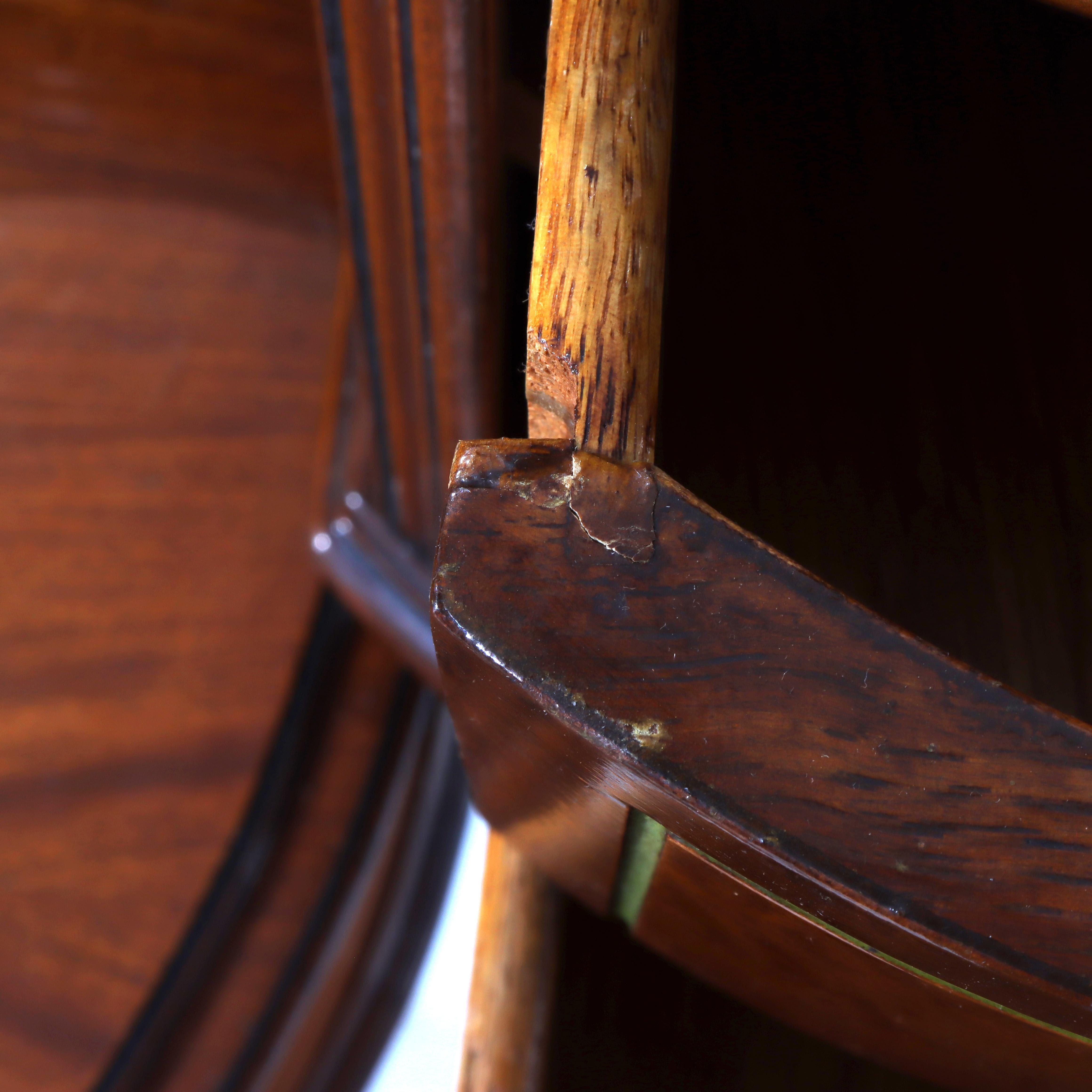 Ancien meuble-lavabo Louis XVI en acajou doré, satiné et érable piqué, vers 1930 en vente 13
