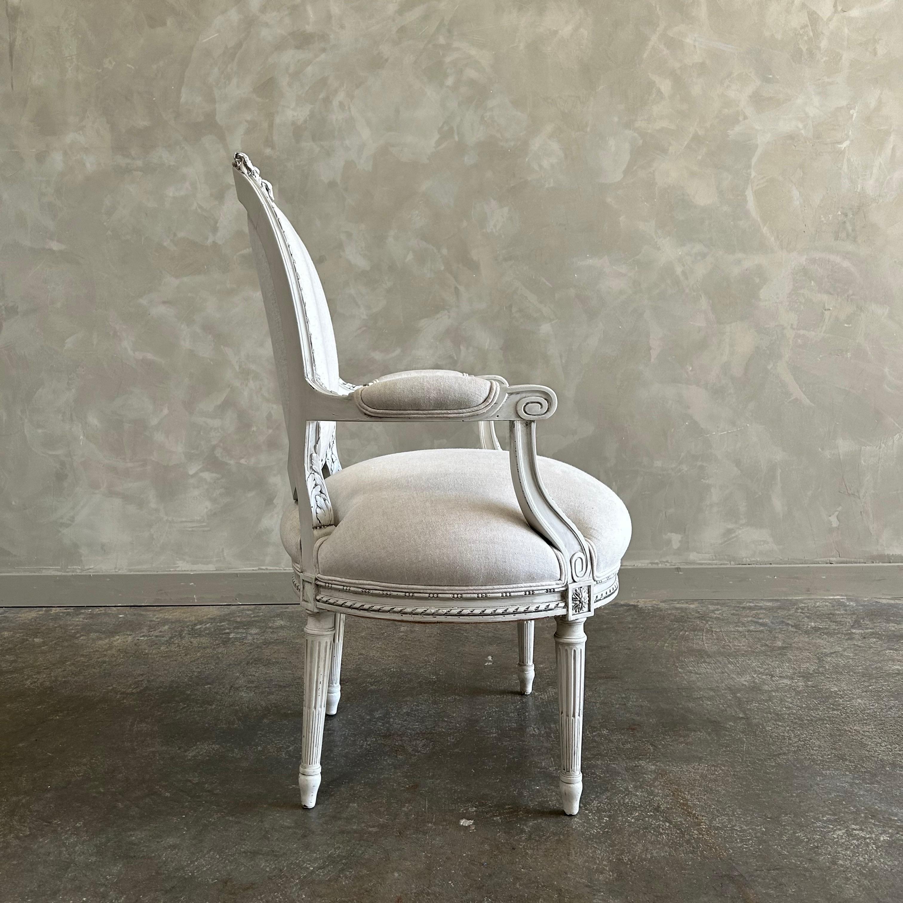 20th Century Antique Louis XVI style accent chair For Sale