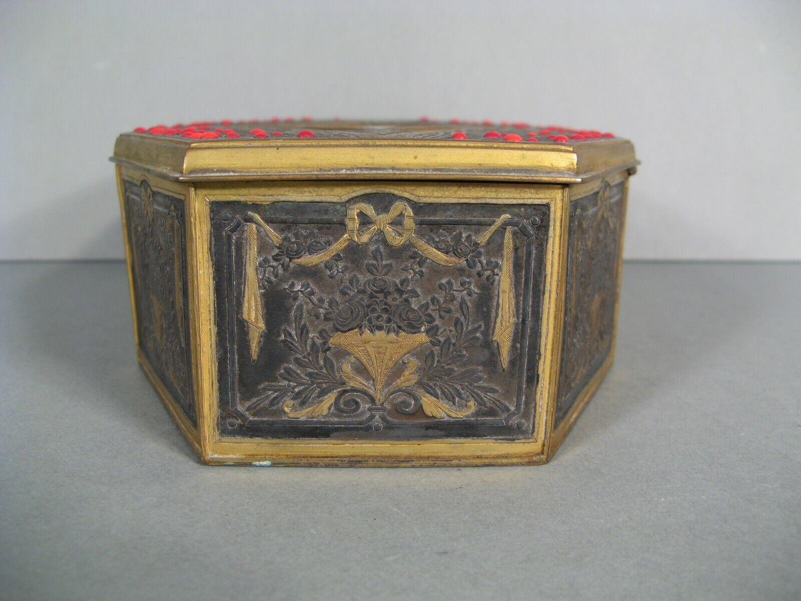 Antique Louis XVI Style Brass Jewelry Box with Holly Decoration - 1Y134 In Good Condition In Bordeaux, FR