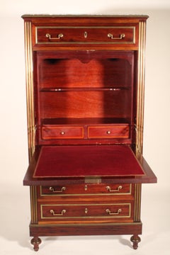 Secrétaire Abattant ancien de style Louis XVI, monté sur laiton