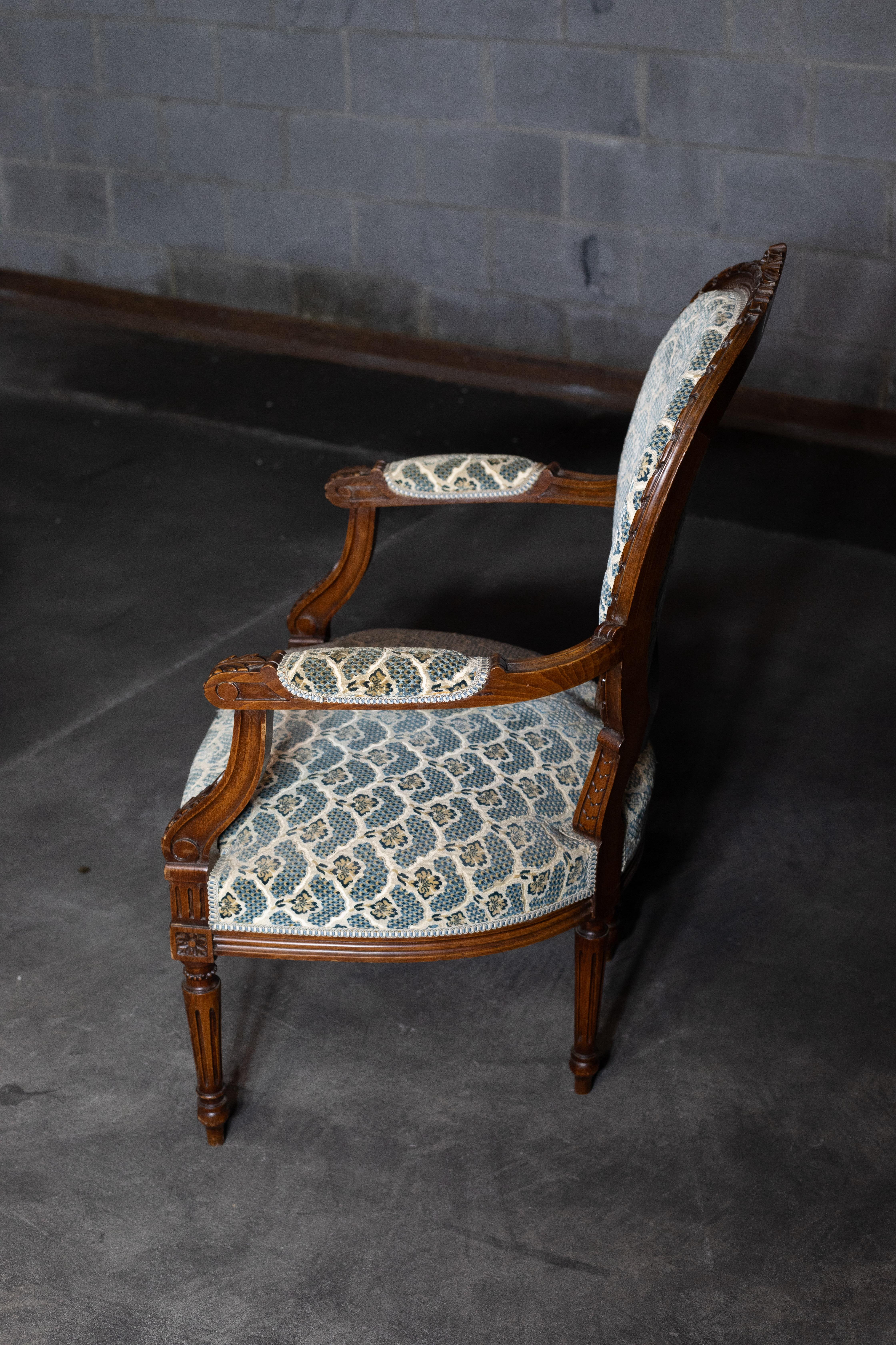 Chaises anciennes de style Louis XVI (ensemble de 4) en vente 1
