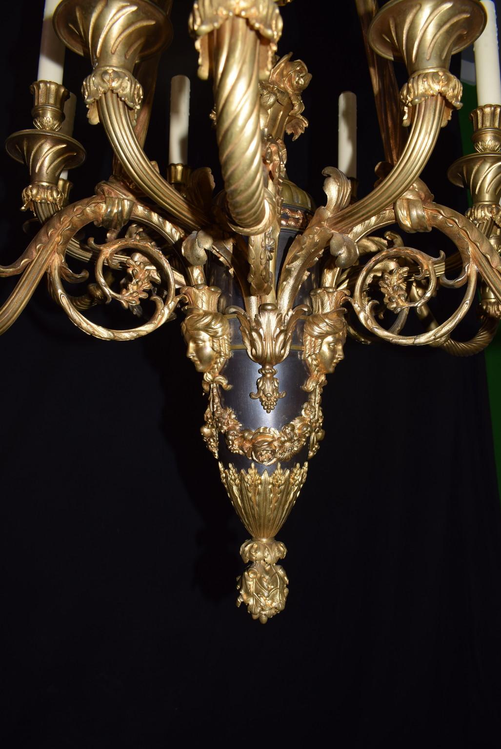 Antiker antiker Kronleuchter im Louis-XVI-Stil (Louis XVI.) im Angebot