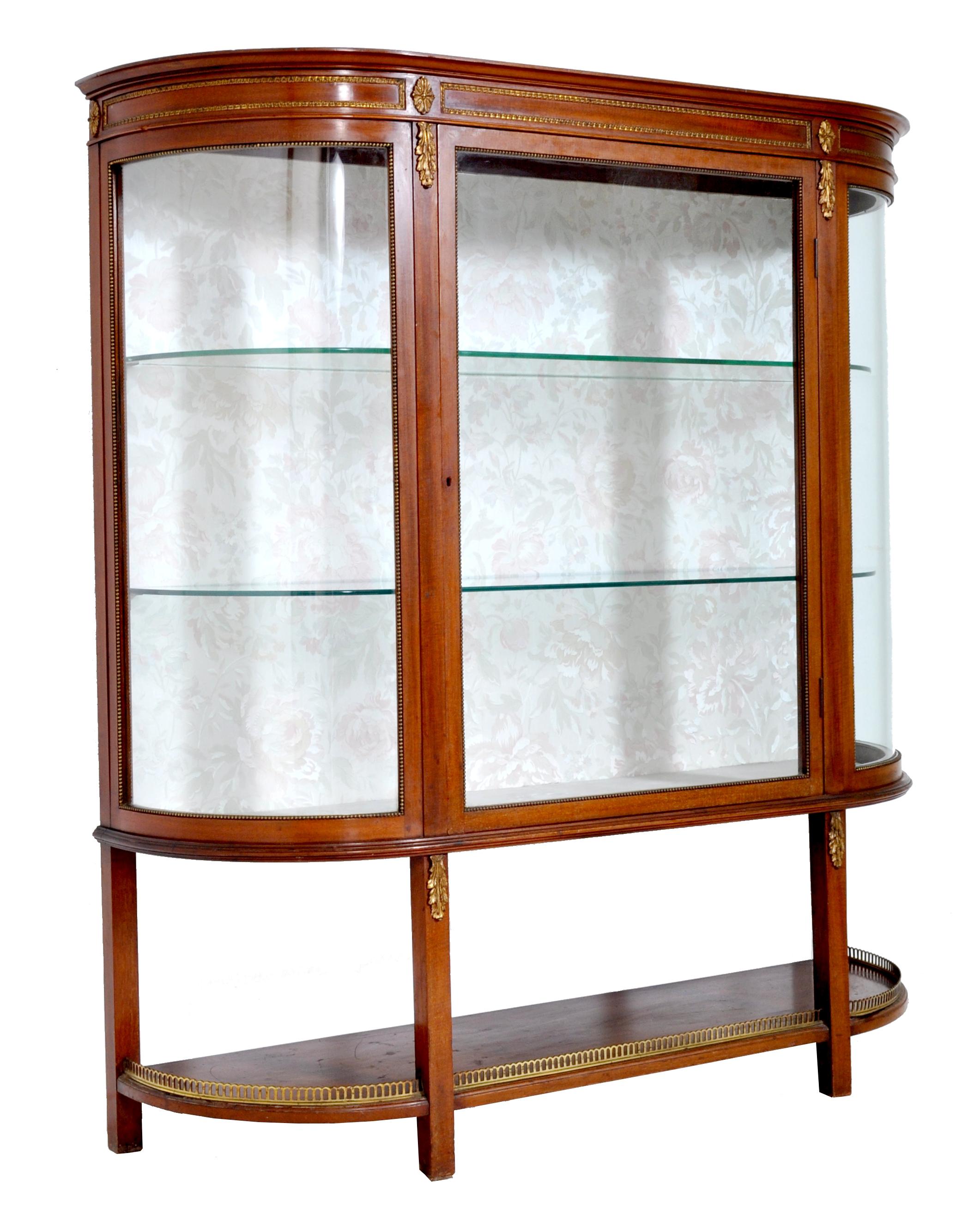 Antique Louis XVI Style English Mahogany Curved China Display Cabinet circa 1890 In Good Condition In Portland, OR