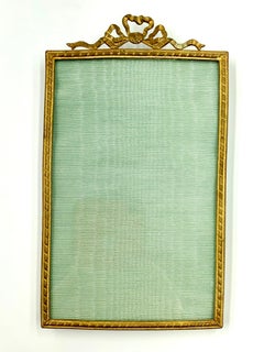 Cadre ancien en bronze doré de style Louis XVI, France, 19ème siècle