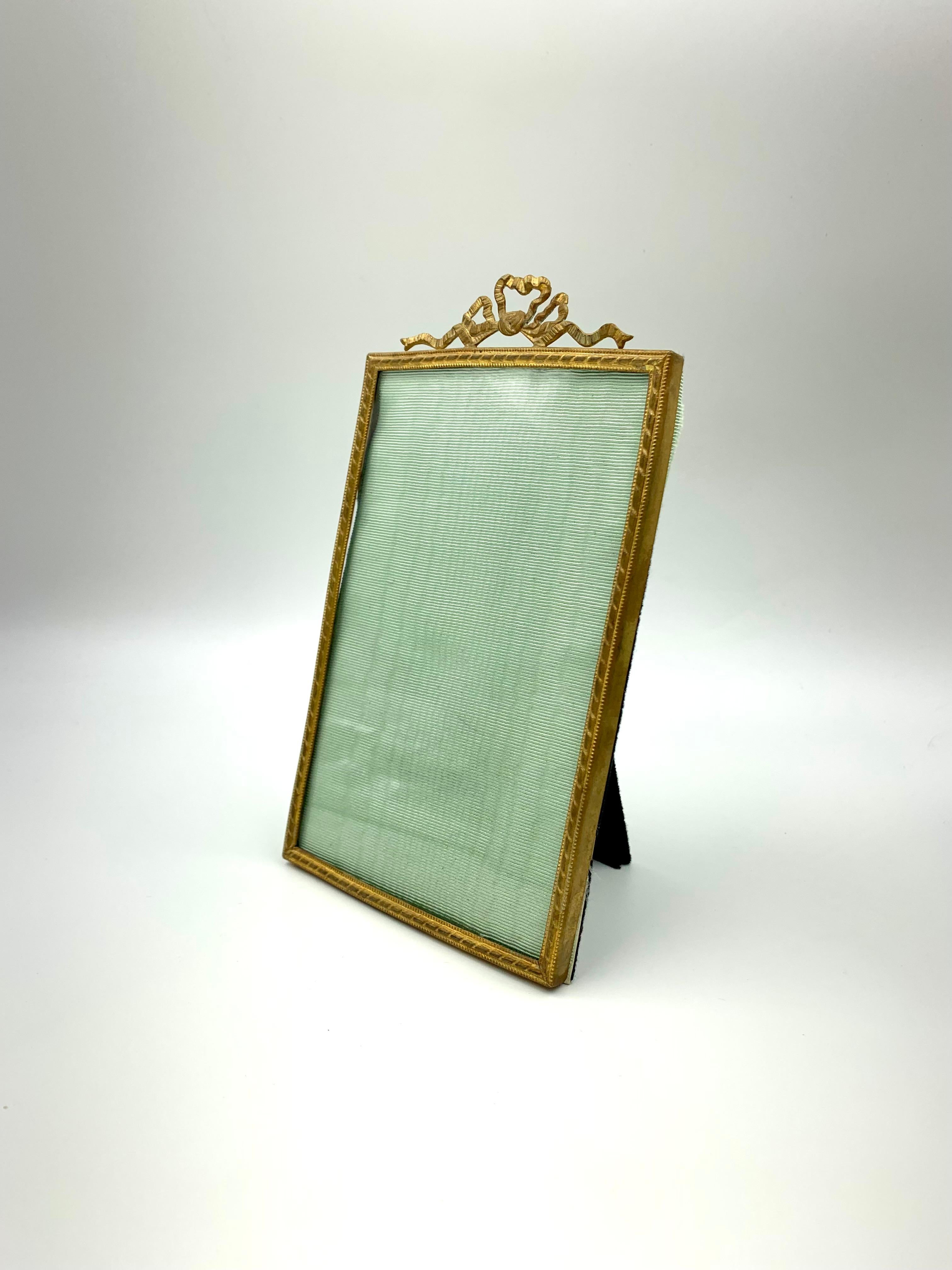 Antique Louis XVI Style French Gilt Bronze Picture Frame, 19th Century For Sale 3