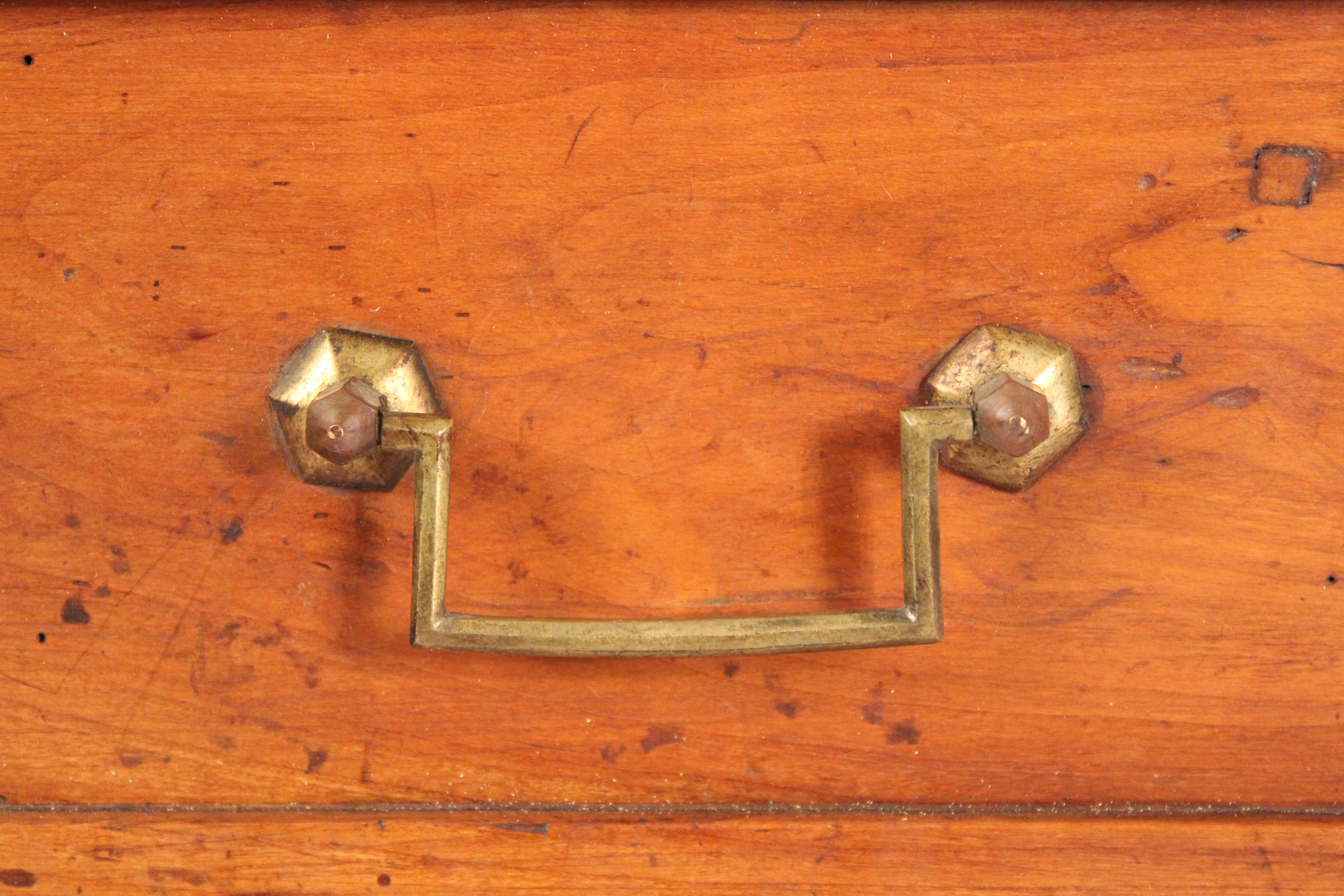 Antico cassettone in legno di frutta in stile Luigi XVI in vendita 5