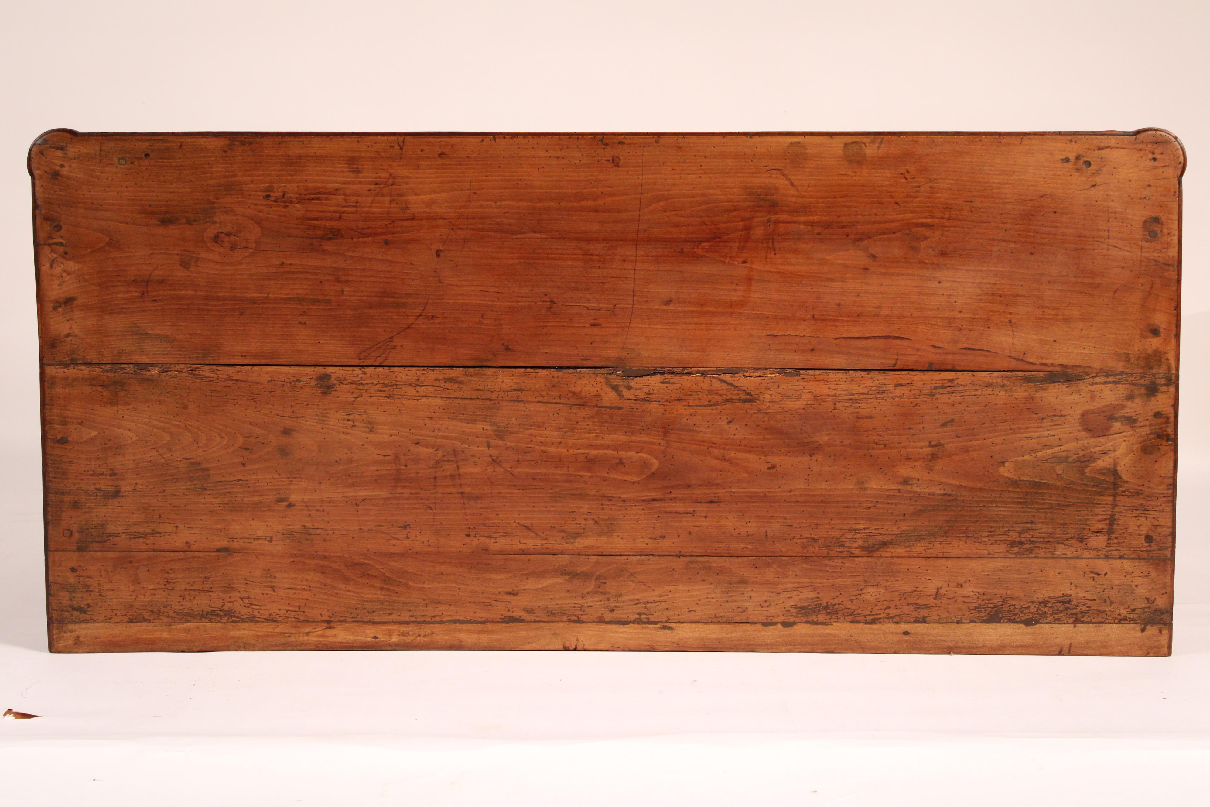 Ottone Antico cassettone in legno di frutta in stile Luigi XVI in vendita