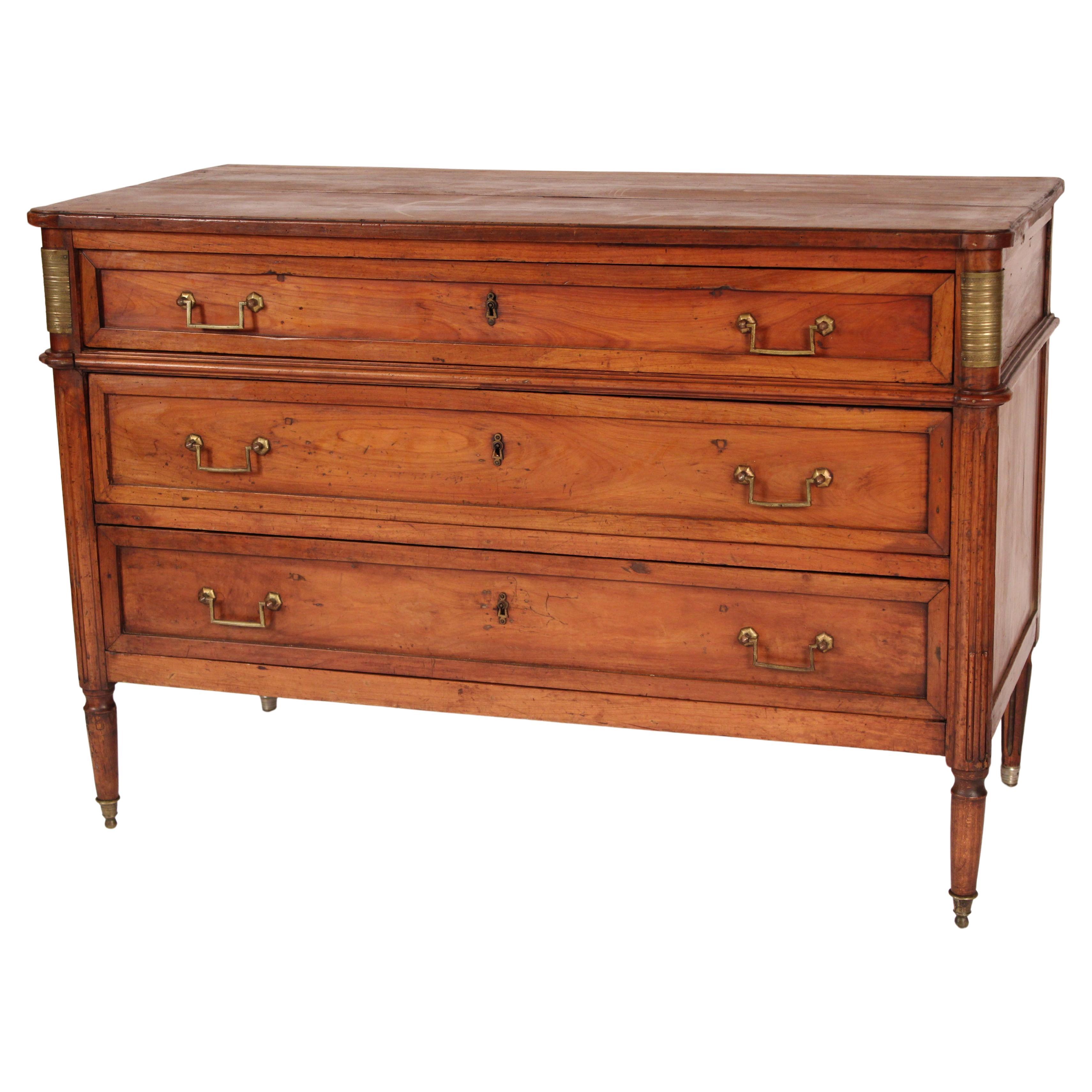 Antico cassettone in legno di frutta in stile Luigi XVI