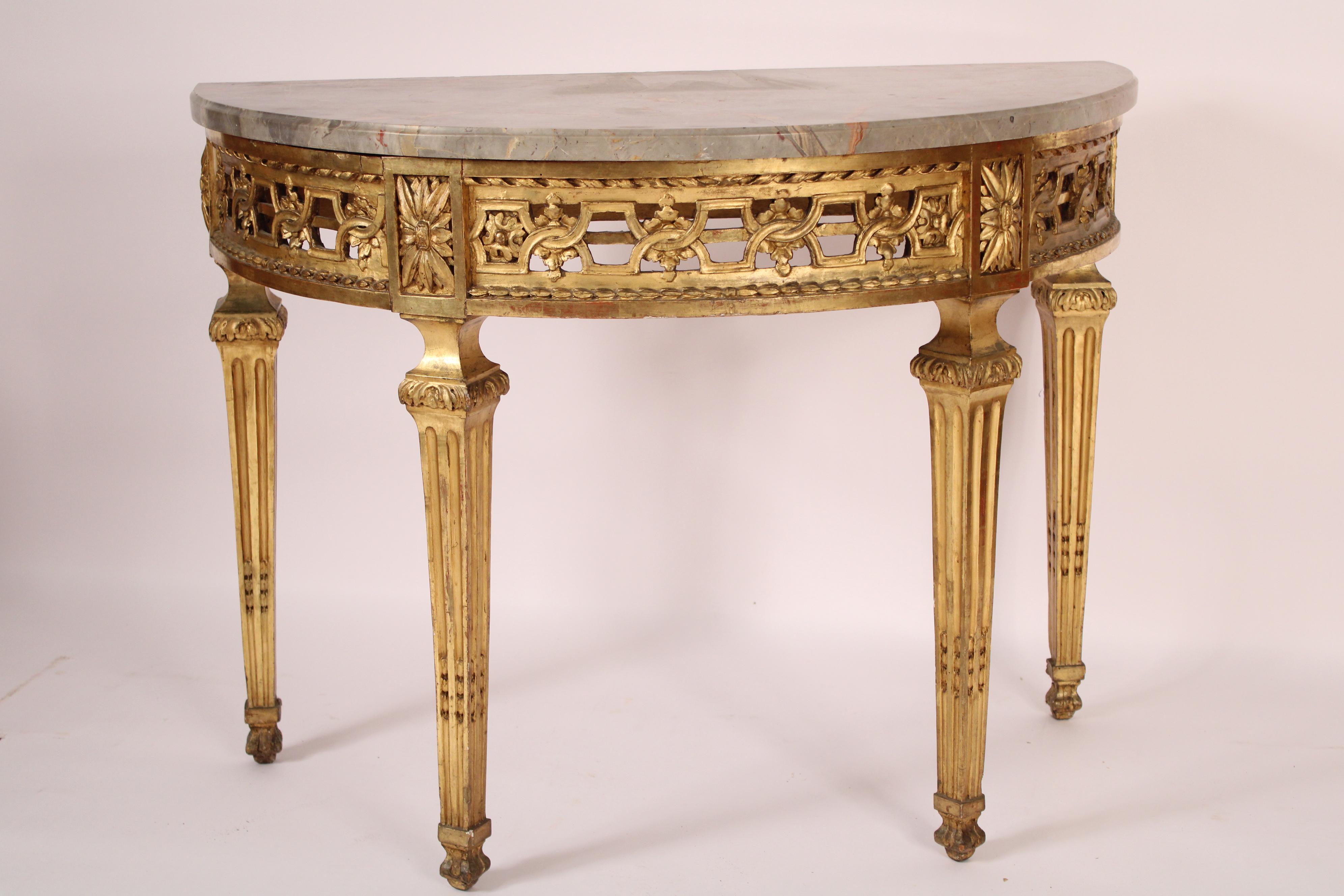 Européen Table console ancienne de style Louis XVI en bois doré en vente