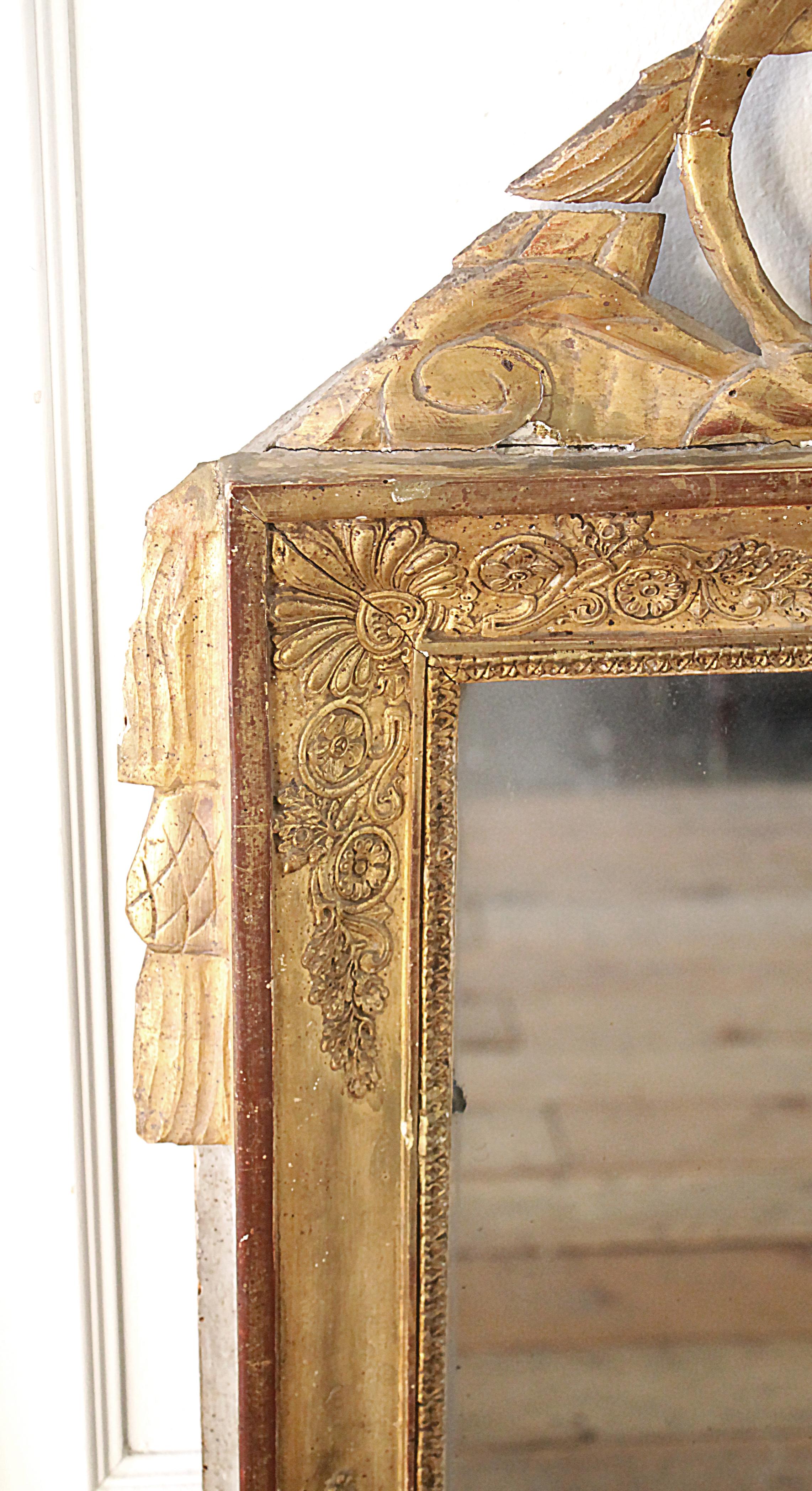 Hand-Carved Antique Louis XVI Style Giltwood Mirror