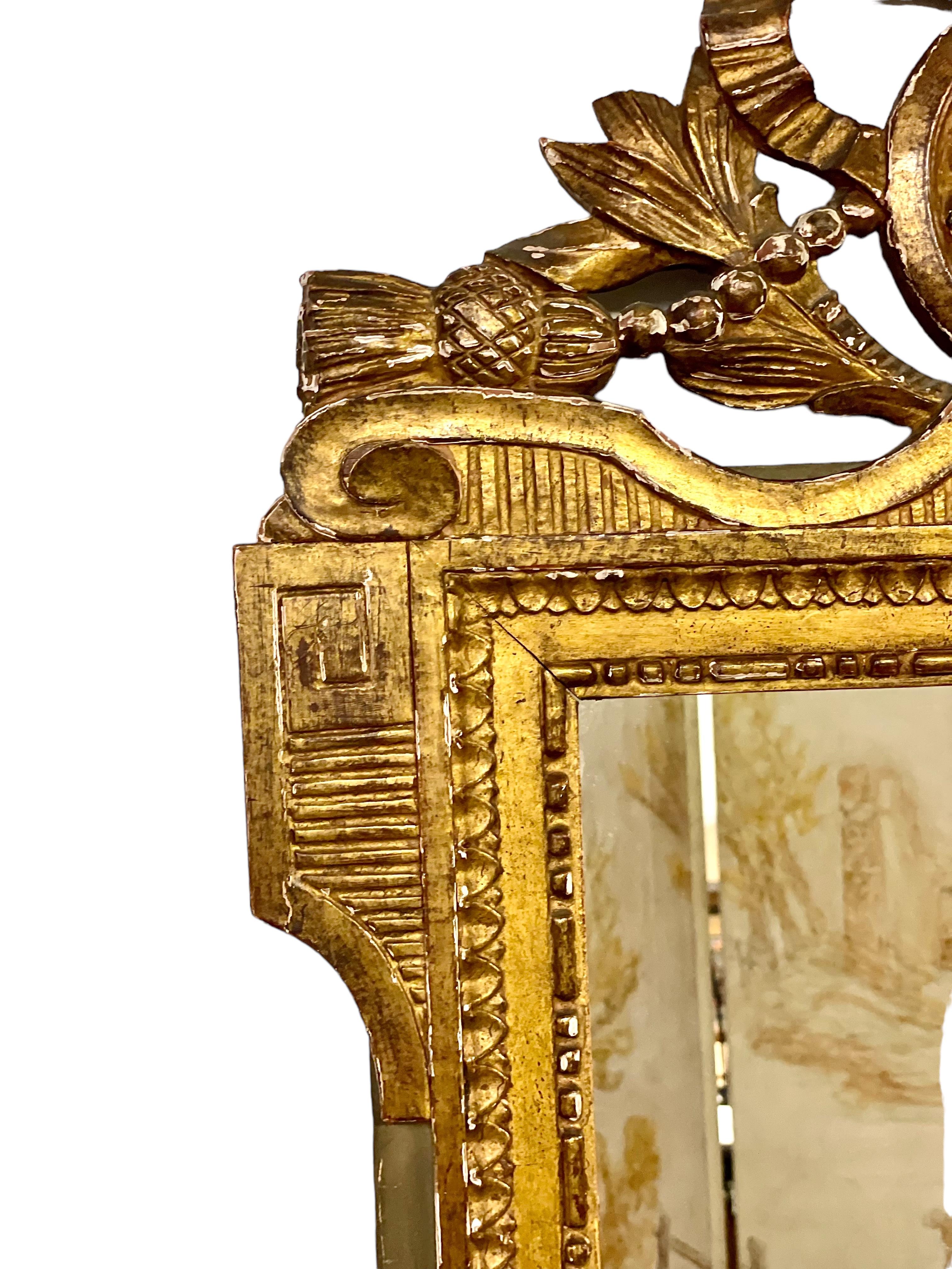 Francese Specchio da parete in legno dorato Luigi XVI del XIX secolo in vendita