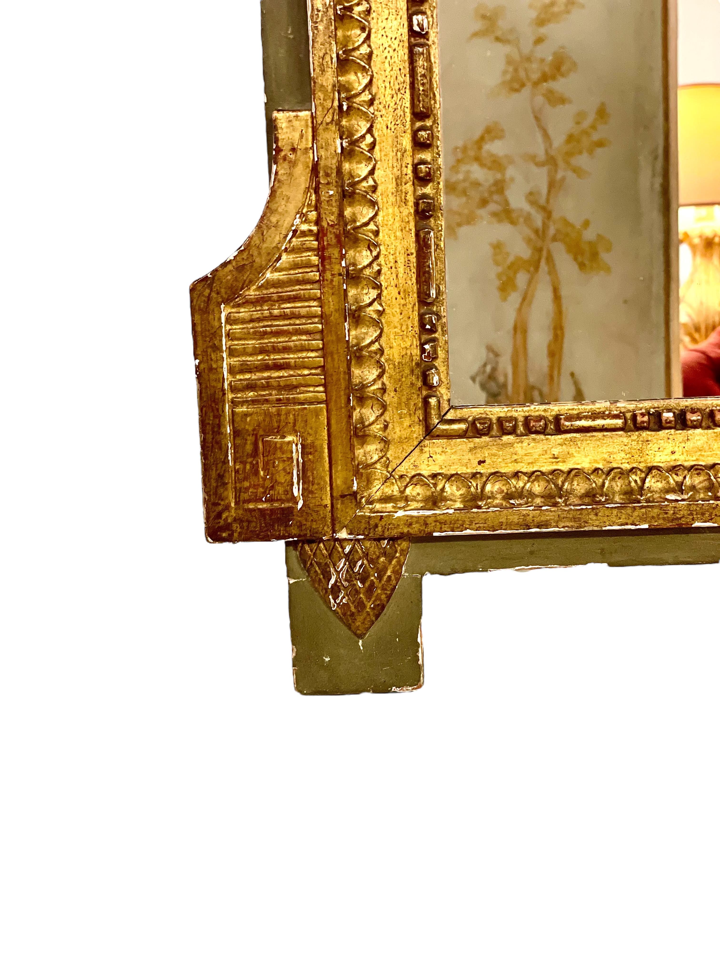 Legno dorato Specchio da parete in legno dorato Luigi XVI del XIX secolo in vendita