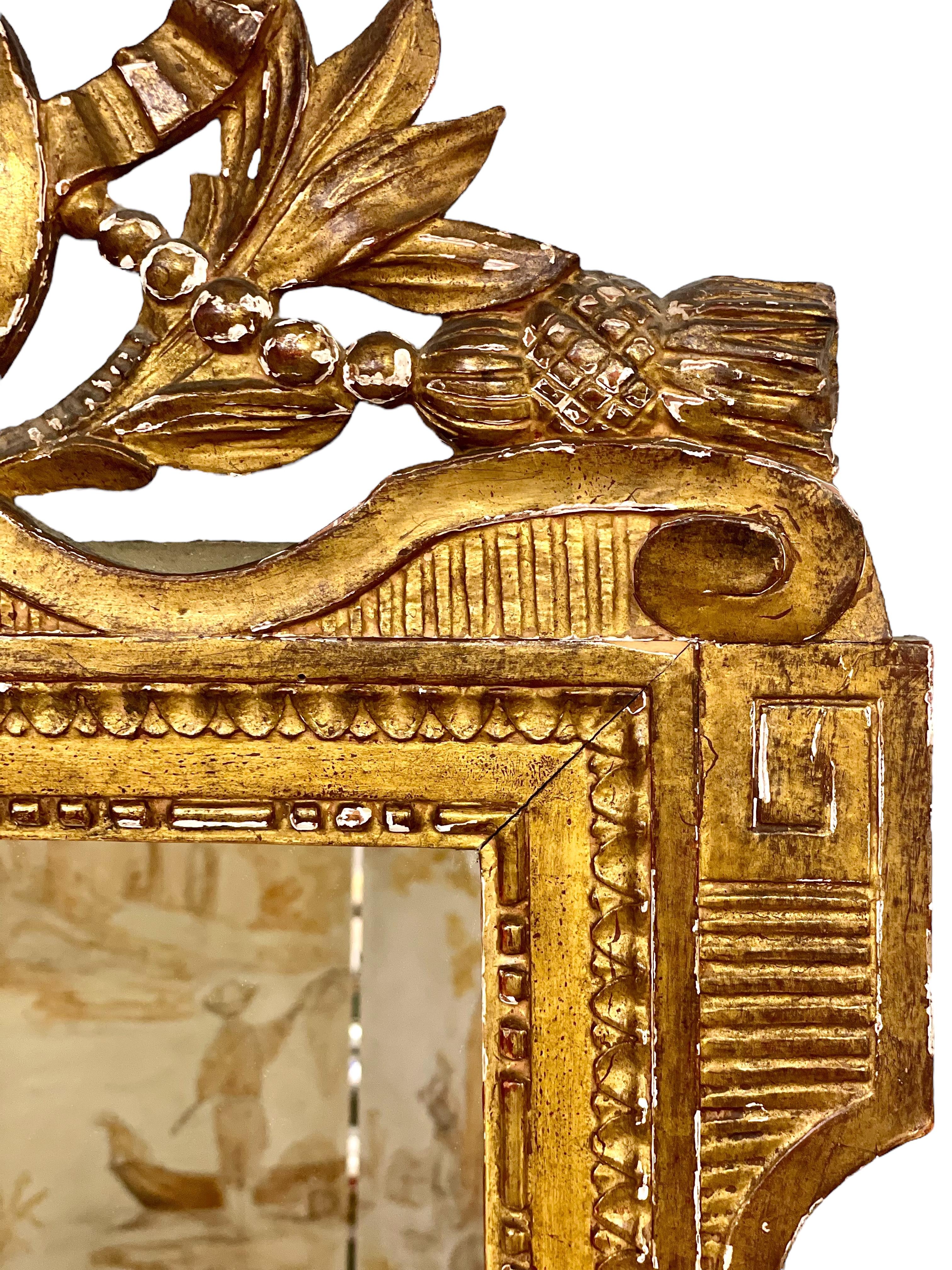 Specchio da parete in legno dorato Luigi XVI del XIX secolo in vendita 3