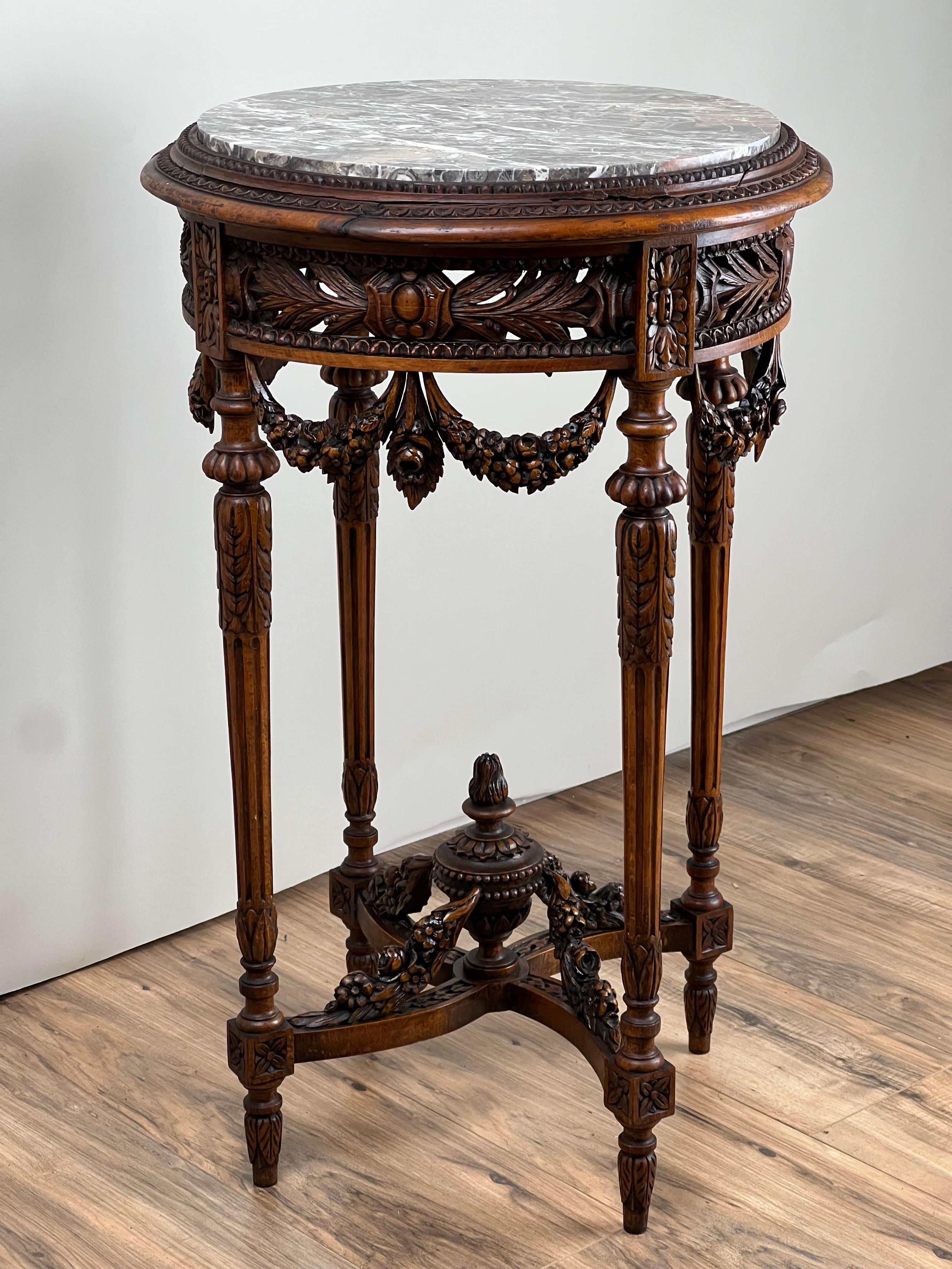 Antique Louis XVI Style Marble Top Side Table Carved in Belgium c. Late 19th C im Angebot 4