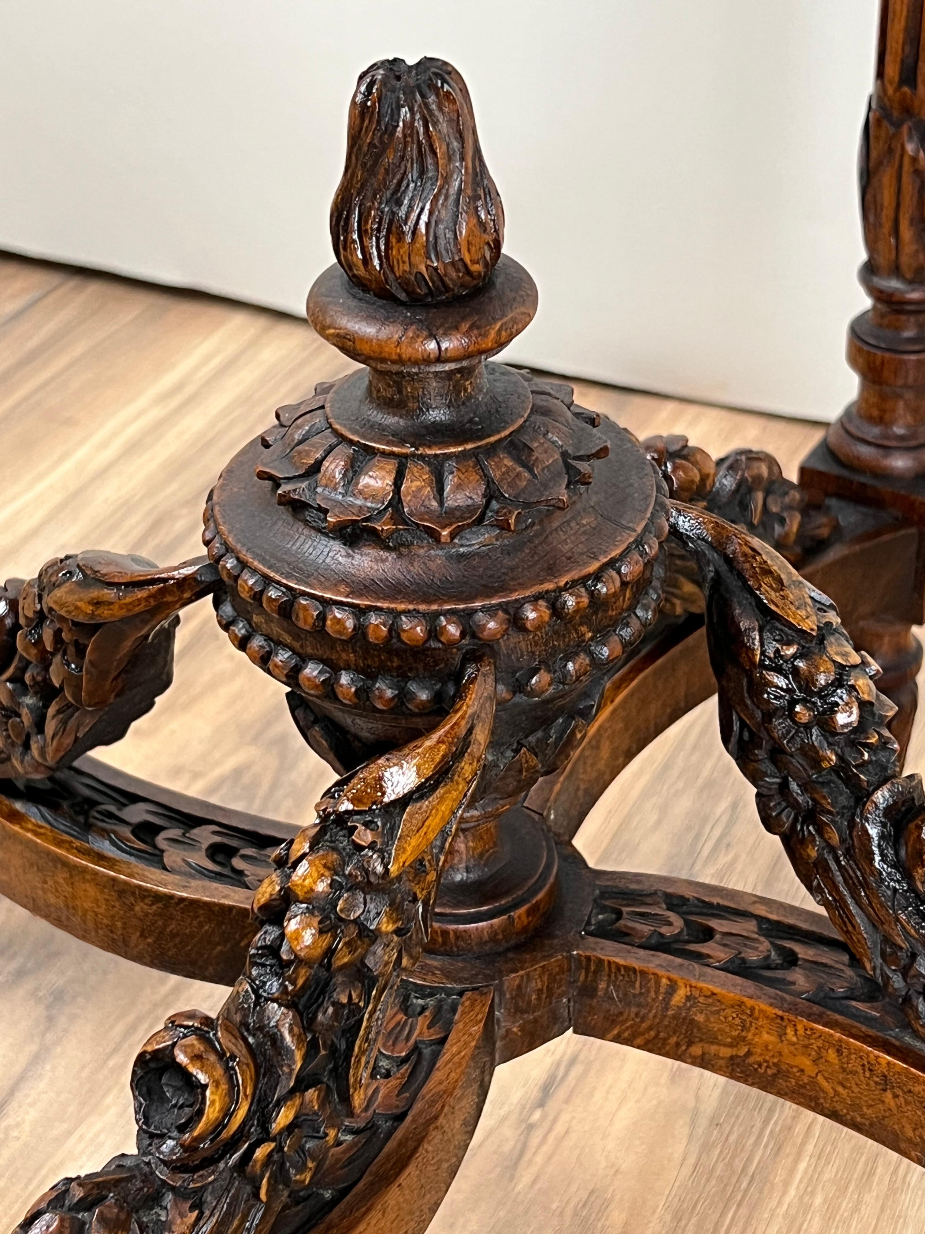 Antique Louis XVI Style Marble Top Side Table Carved in Belgium c. Late 19th C (Belgisch) im Angebot