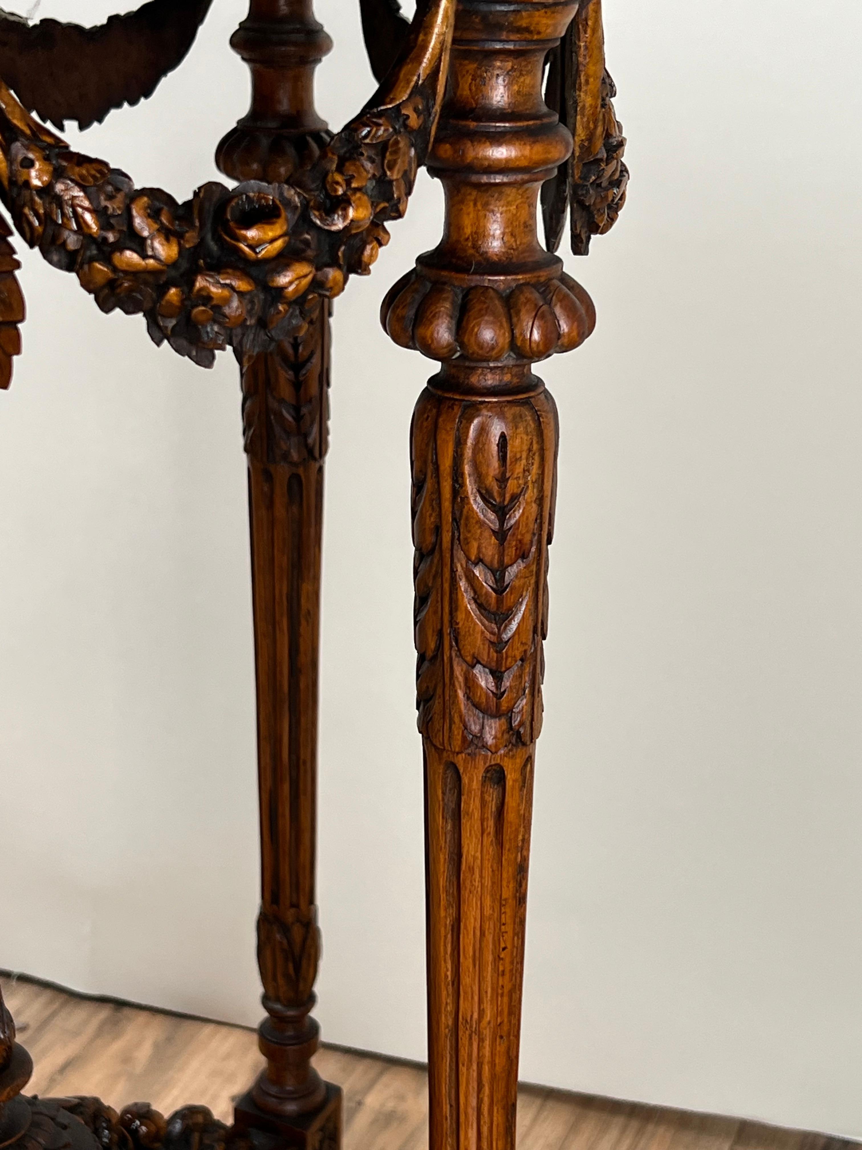 Antique Louis XVI Style Marble Top Side Table Carved in Belgium c. Late 19th C im Zustand „Gut“ im Angebot in Westfield, MA
