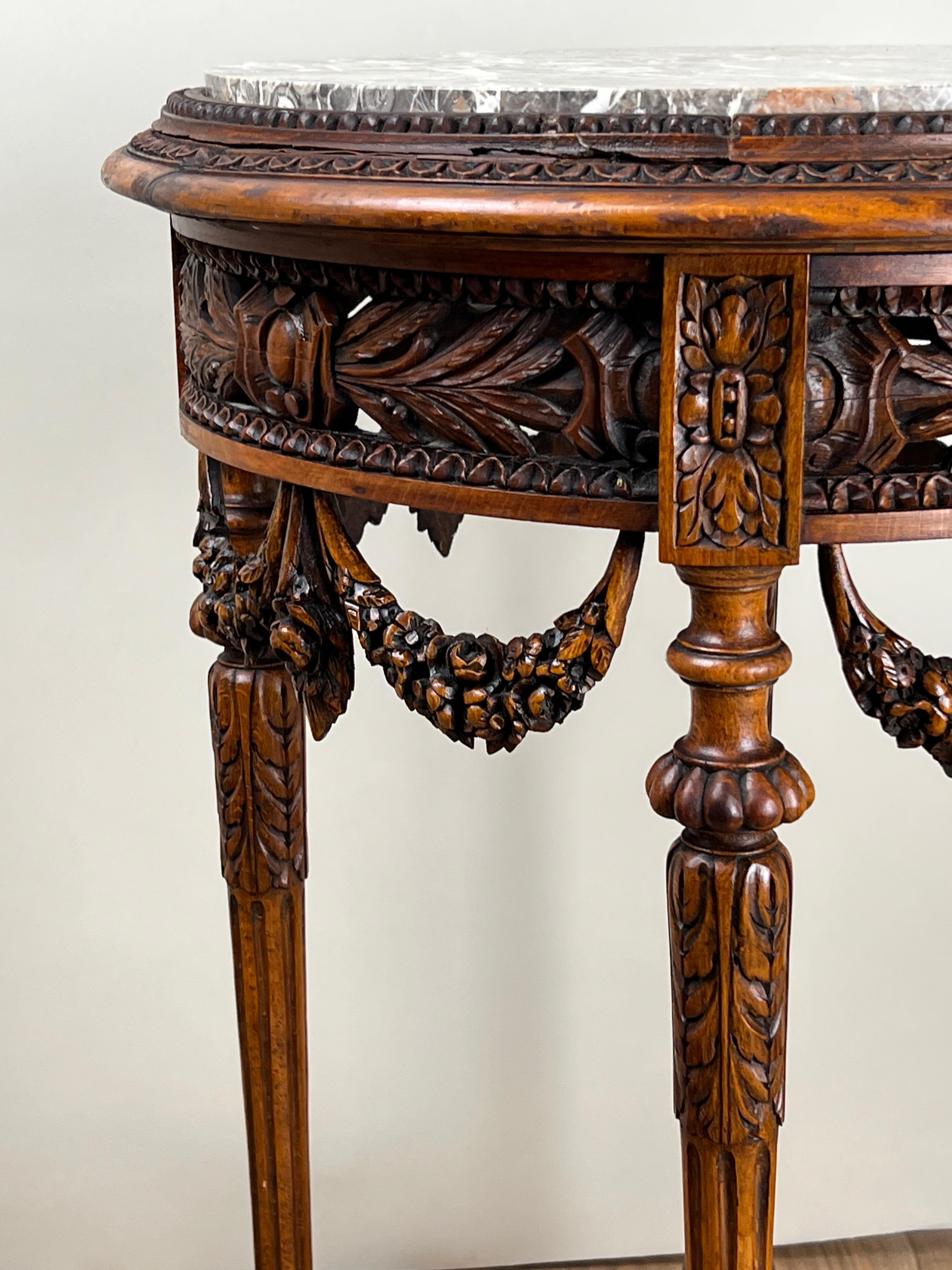 Antique Louis XVI Style Marble Top Side Table Carved in Belgium c. Late 19th C (Ahornholz) im Angebot