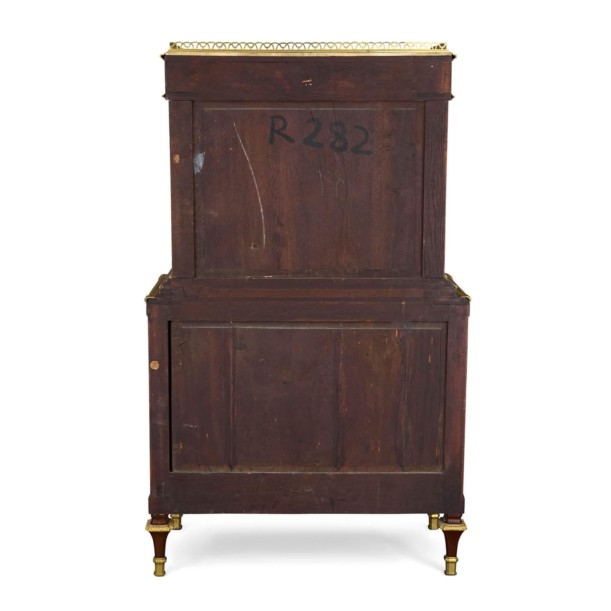 Secrétaire ancien de style Louis XVI monté en bronze doré et porcelaine de Sèvres en vente 3