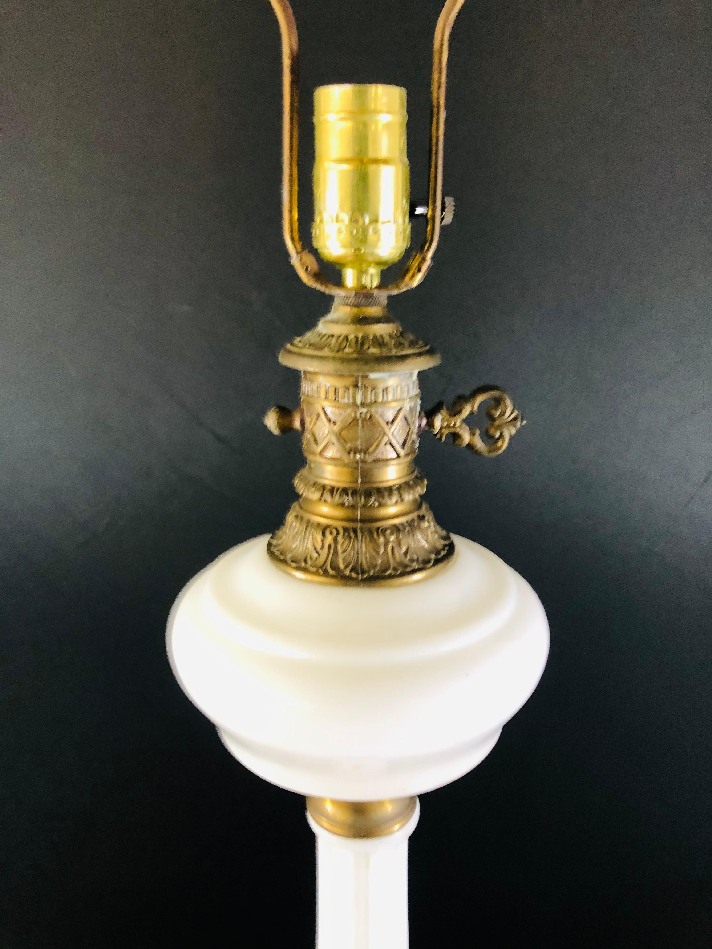 Mid-20th Century Antique Louis XVI Style White Opaline Glass and Bronze Table Lamp For Sale