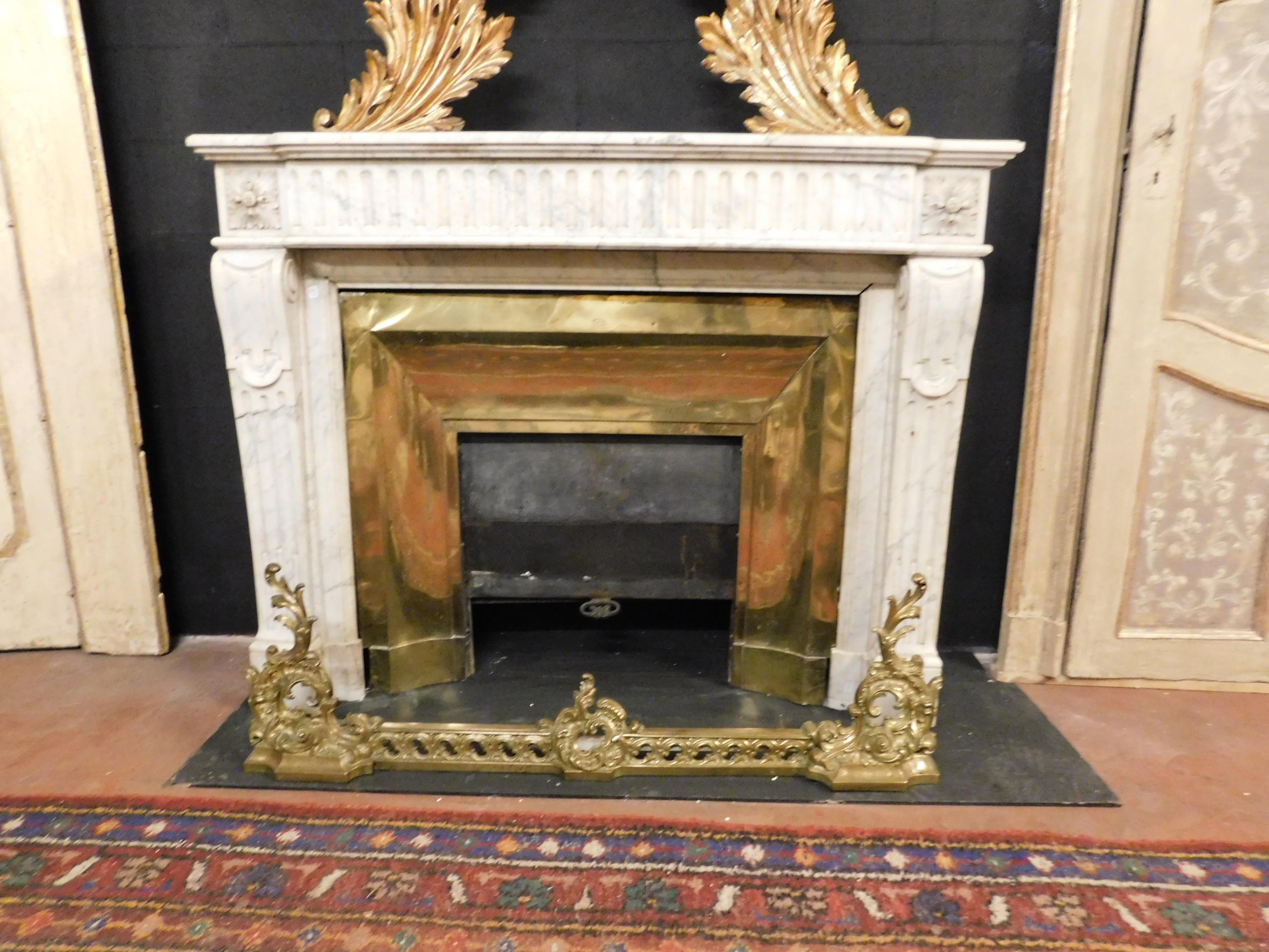 Antique Louis XVI White Marble Fireplace with Original Brass Counter-Heart, 1700 4