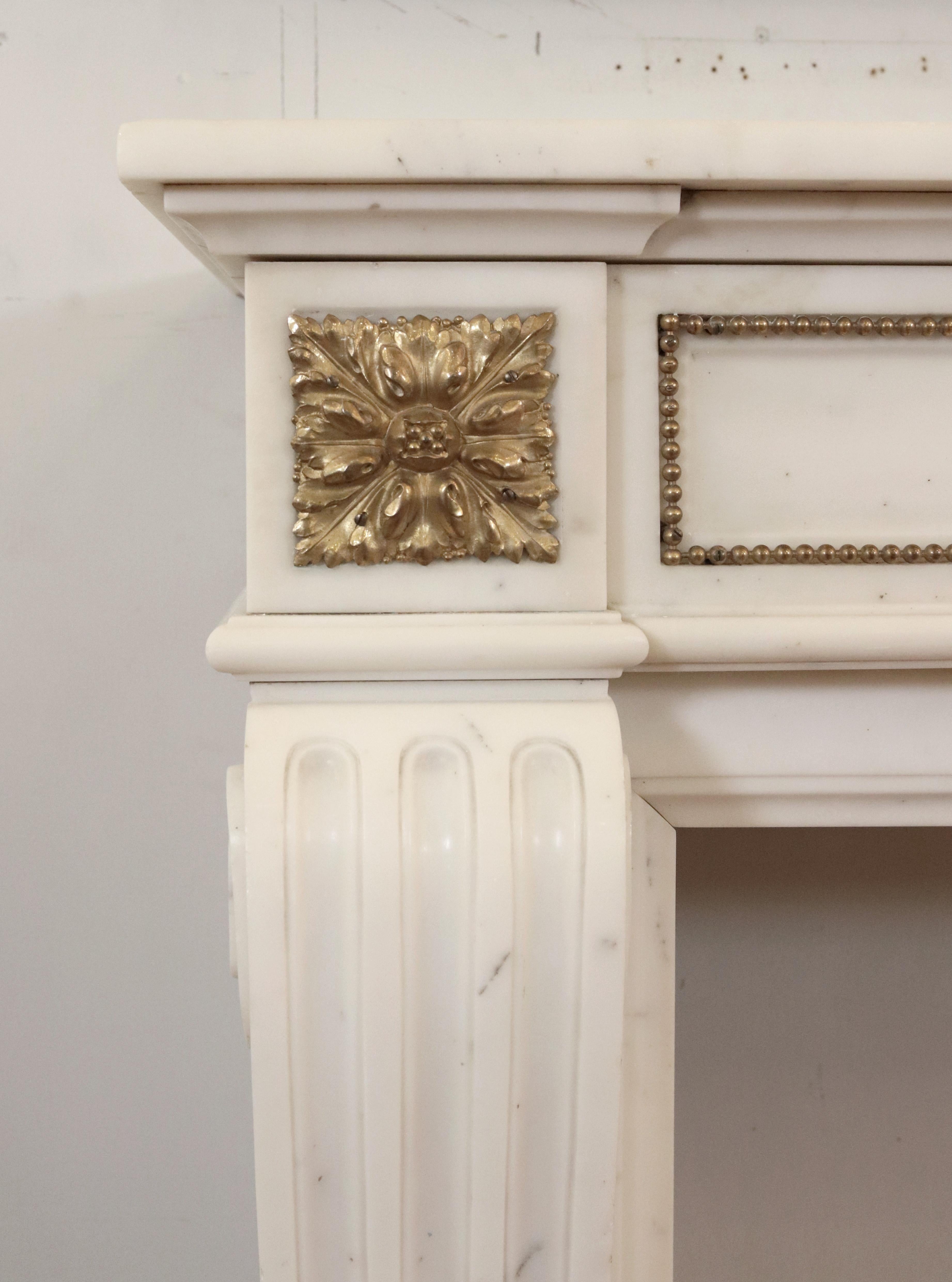 Antique Louis XVI White Marble Mantel Gilded Bronze Ormulu For Sale 1