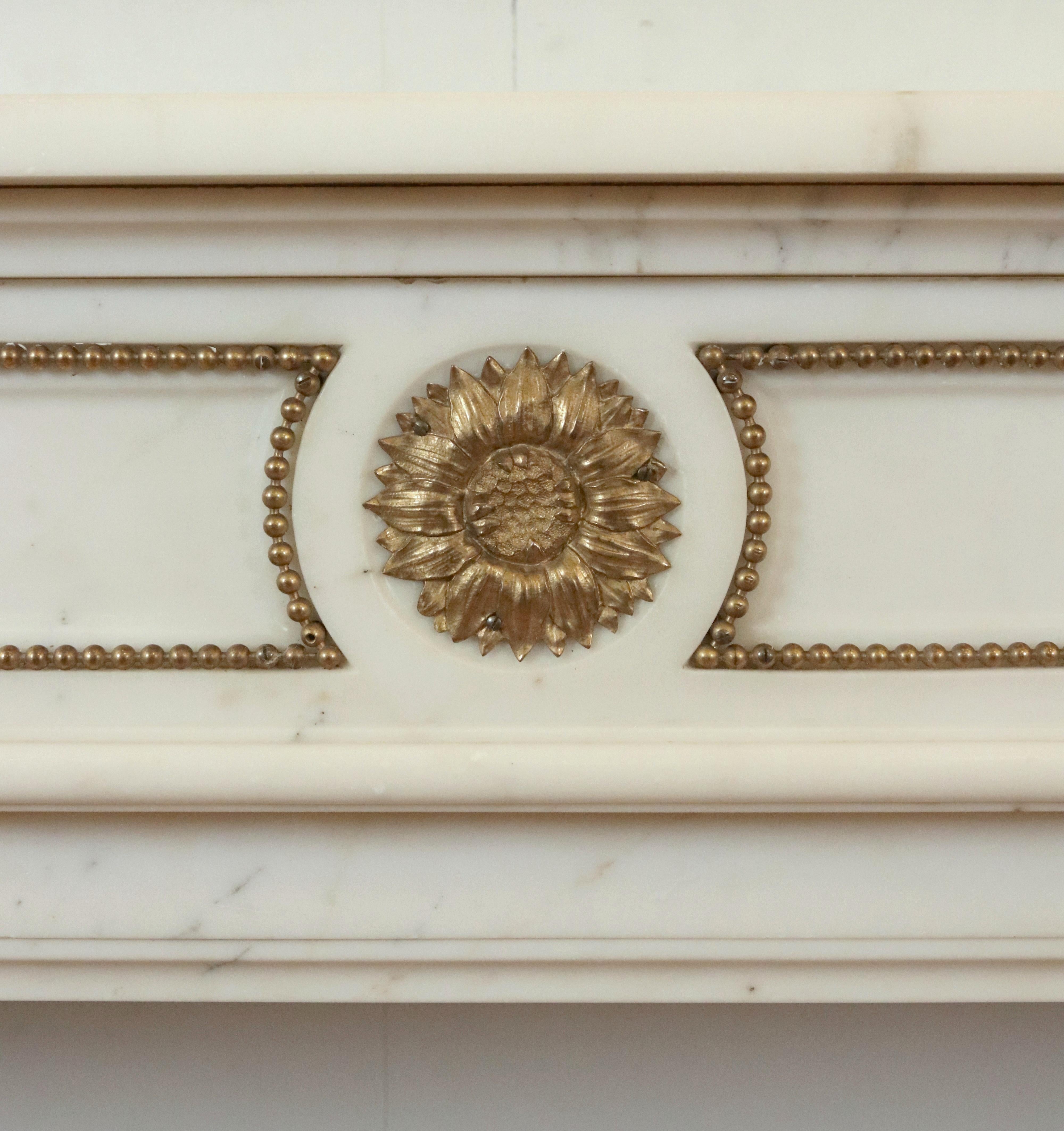 Antique Louis XVI White Marble Mantel Gilded Bronze Ormulu For Sale 3